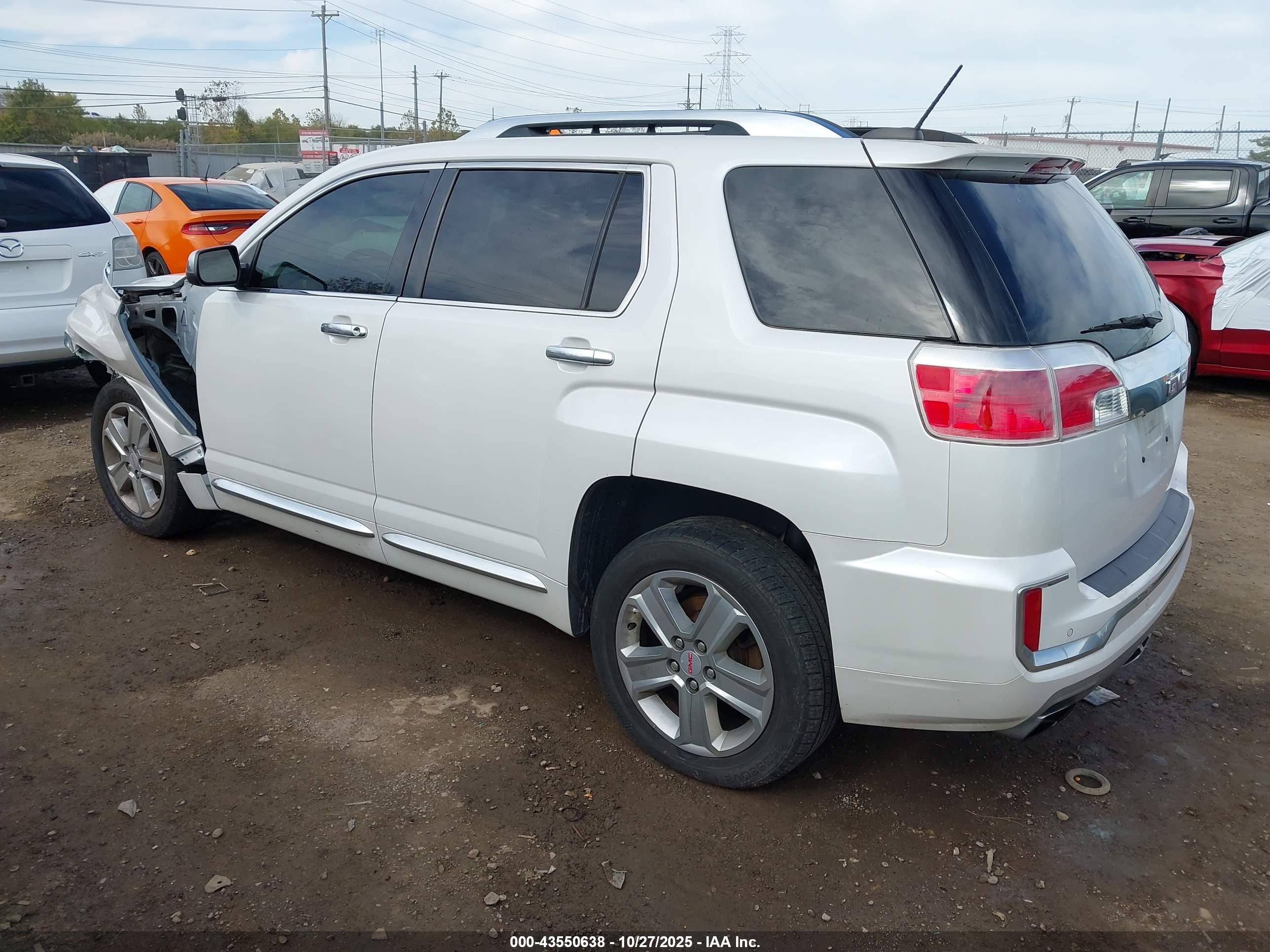 GMC TERRAIN image 3