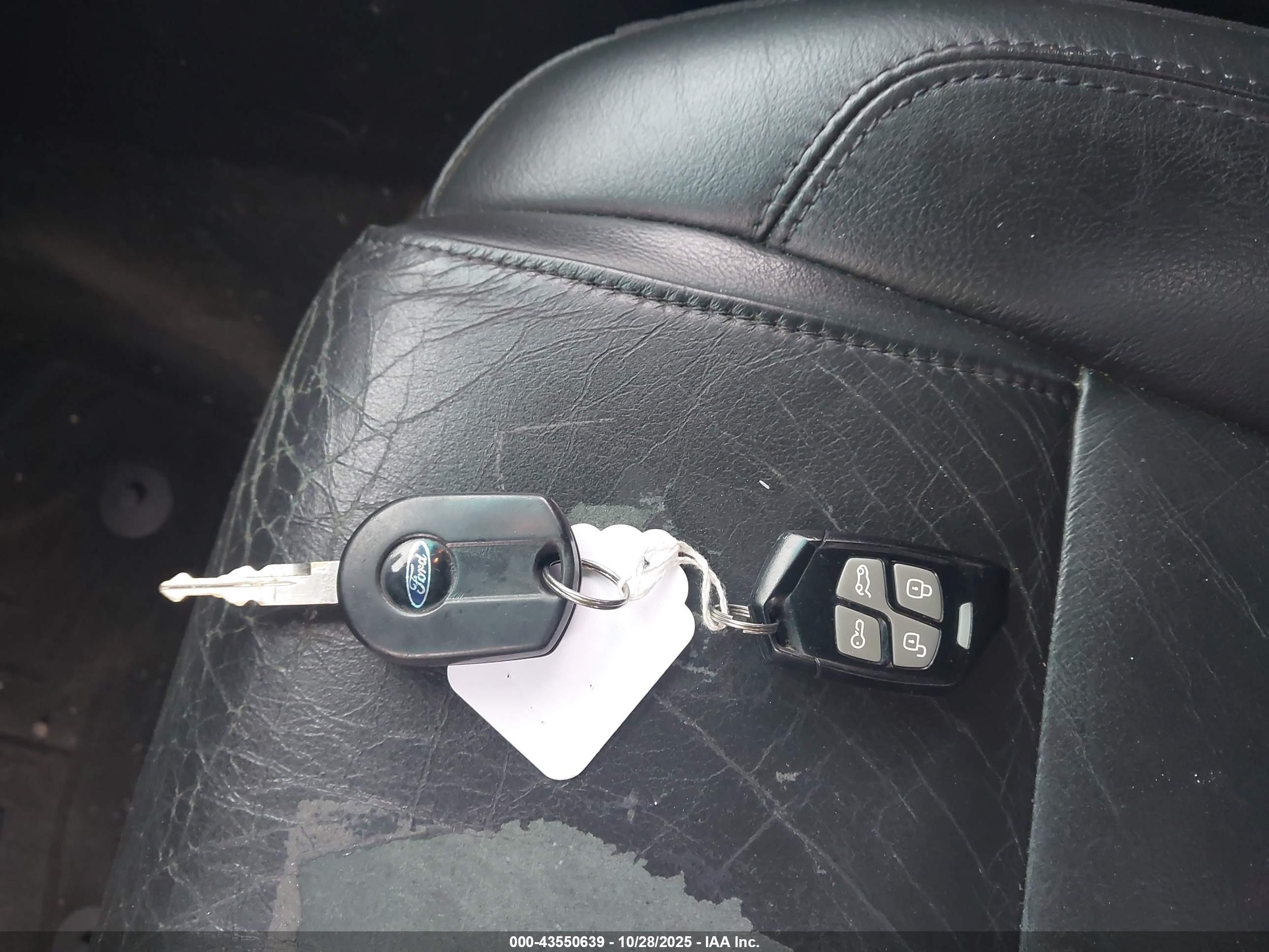 FORD EXPLORER image 11