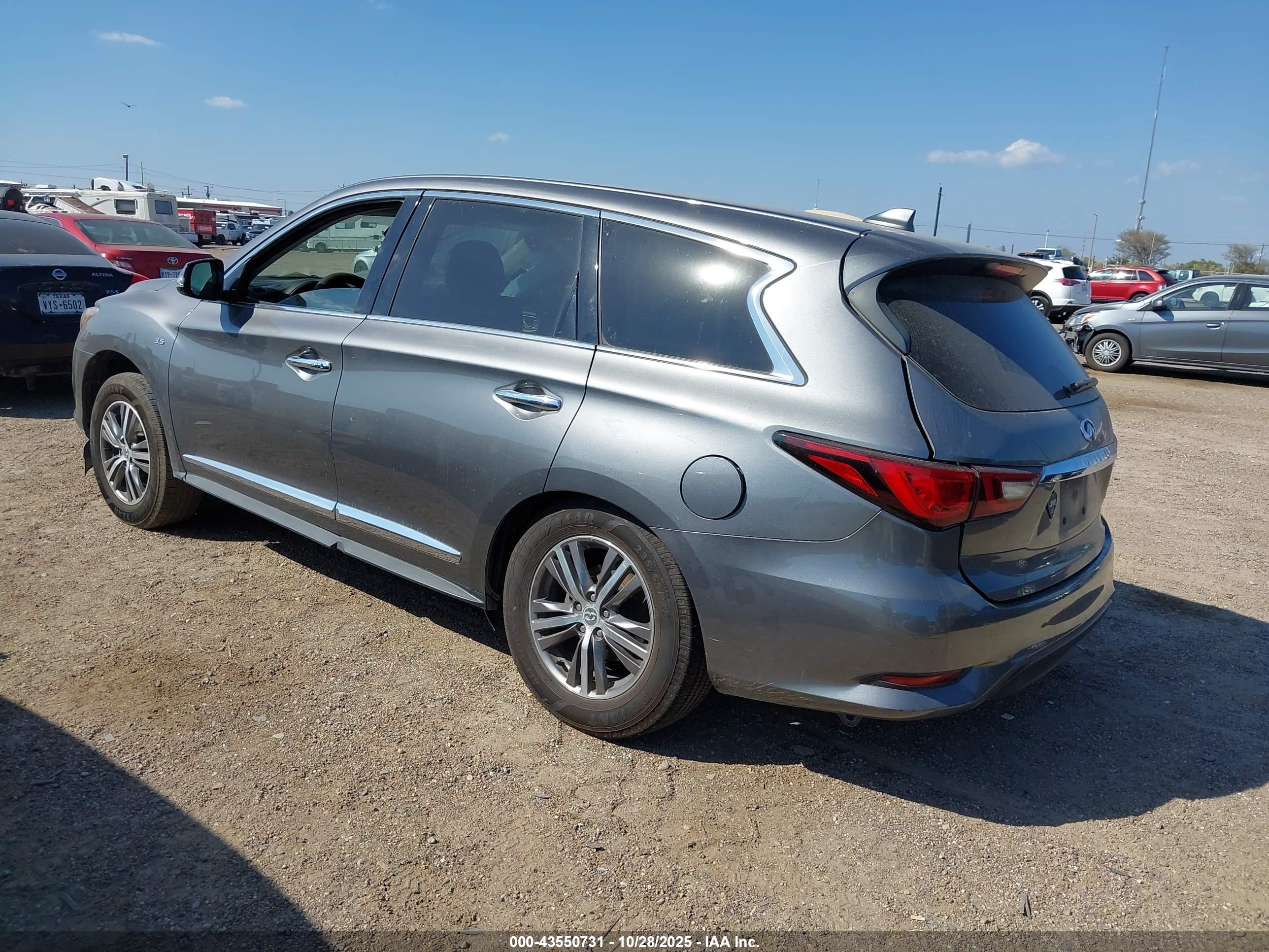 INFINITI QX60 image 3