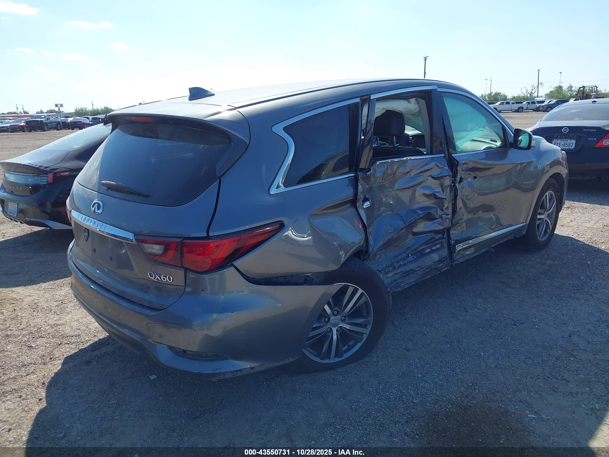 INFINITI QX60 image 4