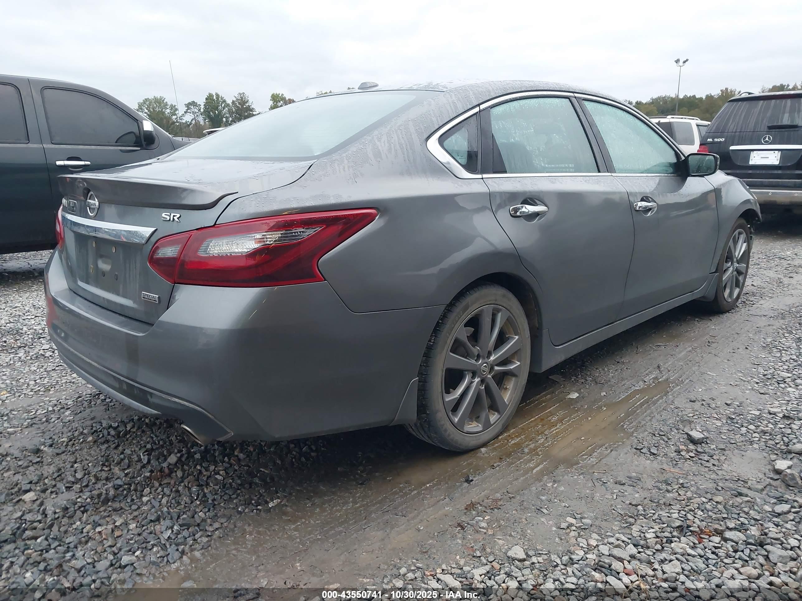 NISSAN ALTIMA image 4