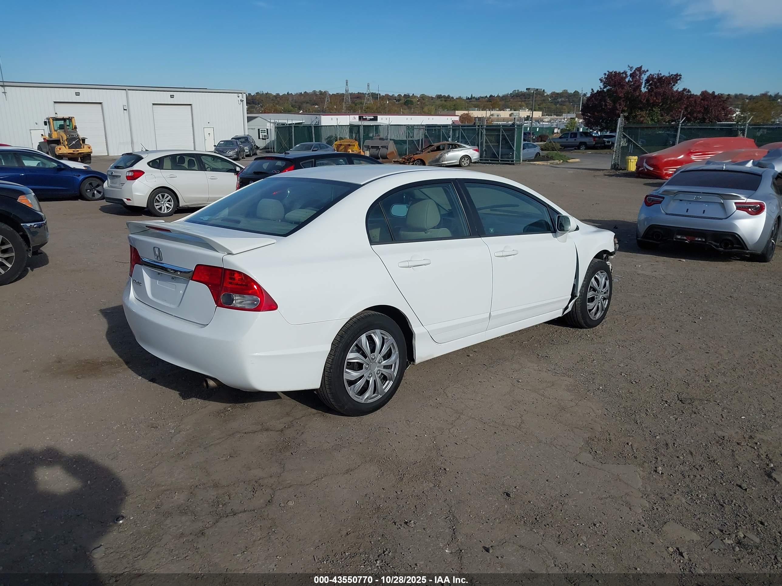 HONDA CIVIC image 4