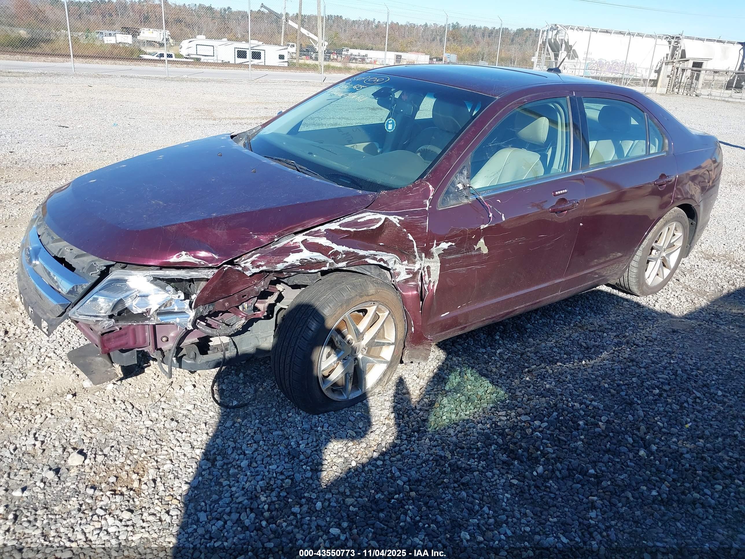 FORD FUSION image 2