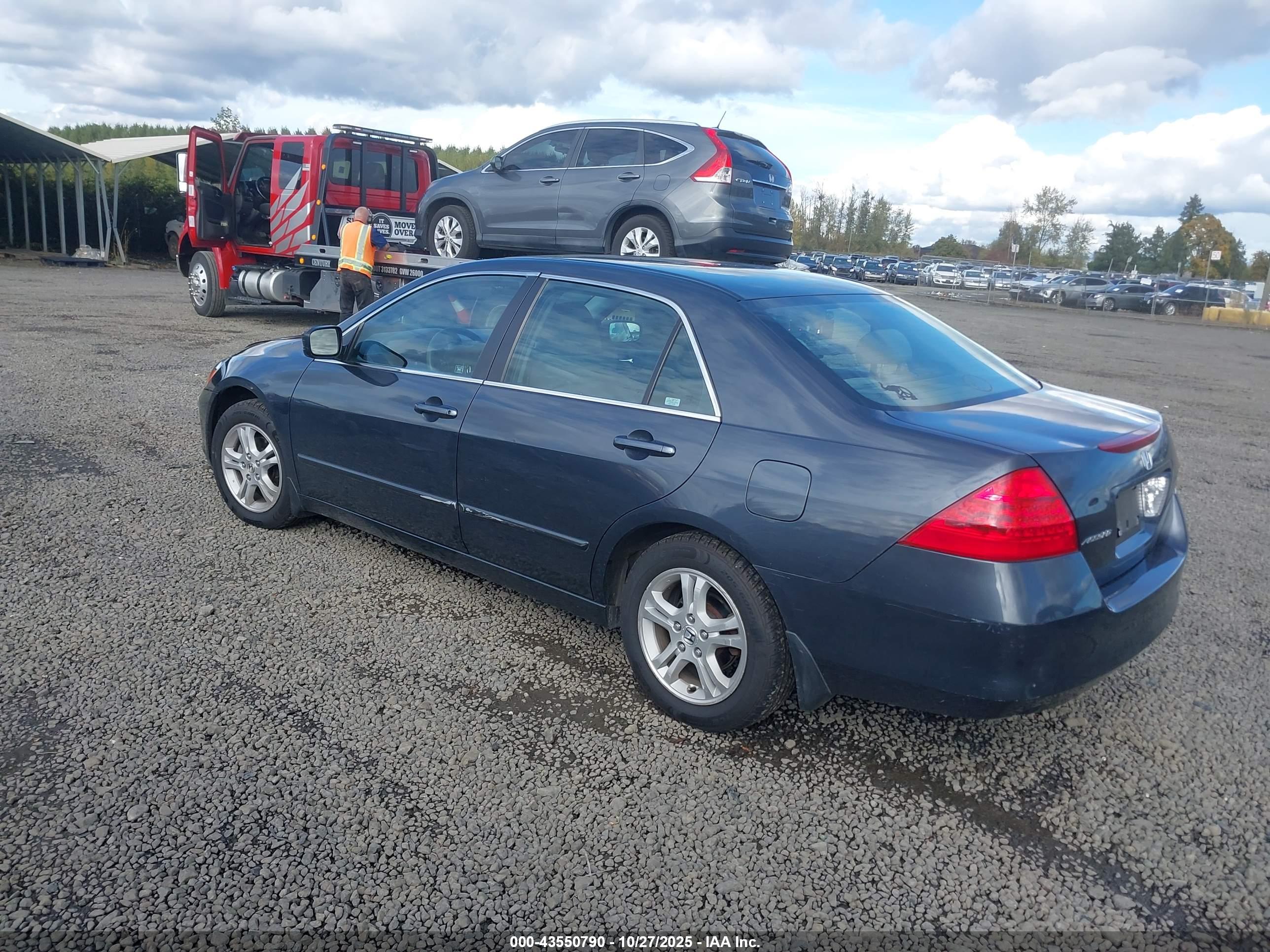 HONDA ACCORD image 3