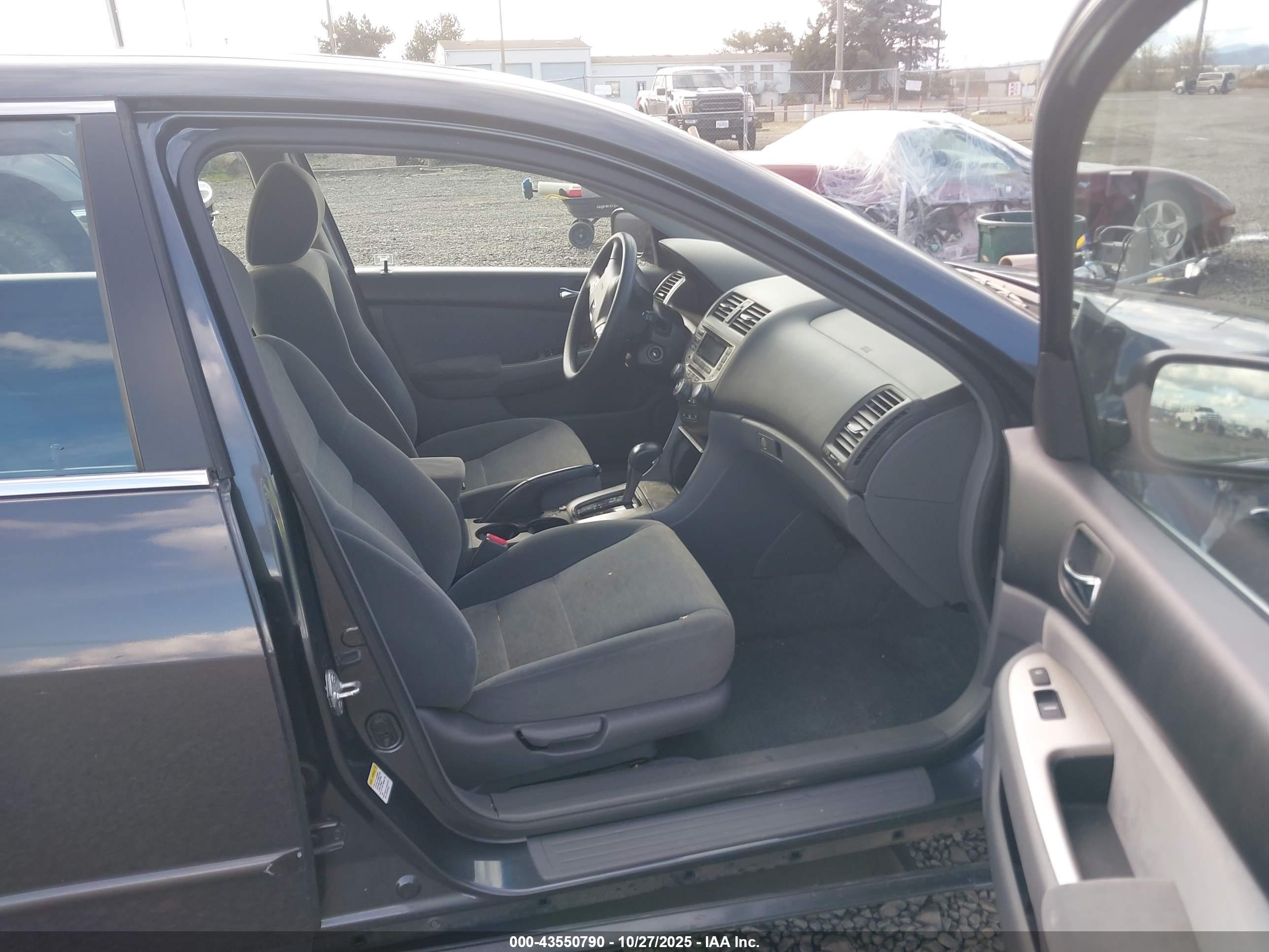 HONDA ACCORD image 5