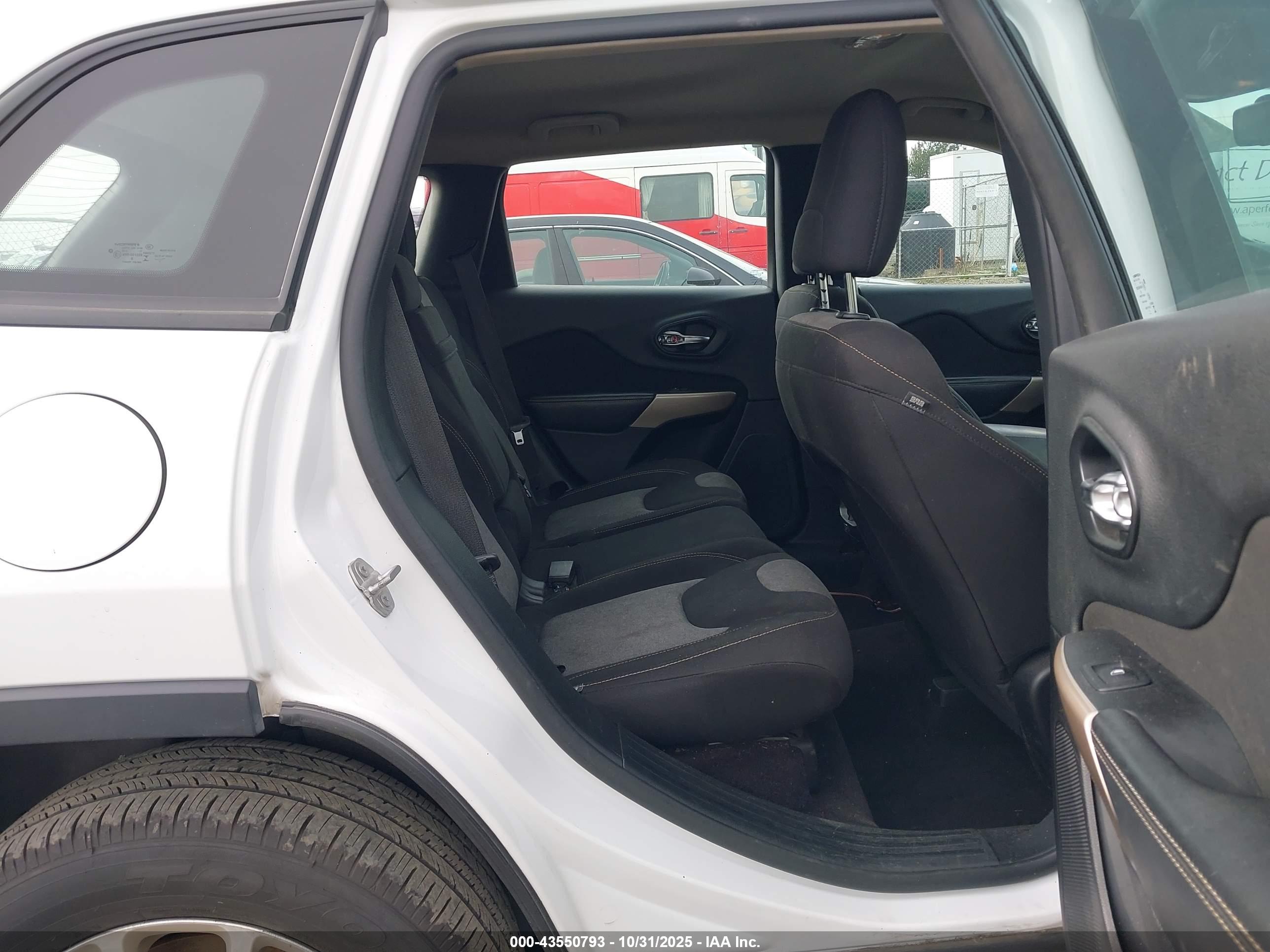 JEEP CHEROKEE image 8