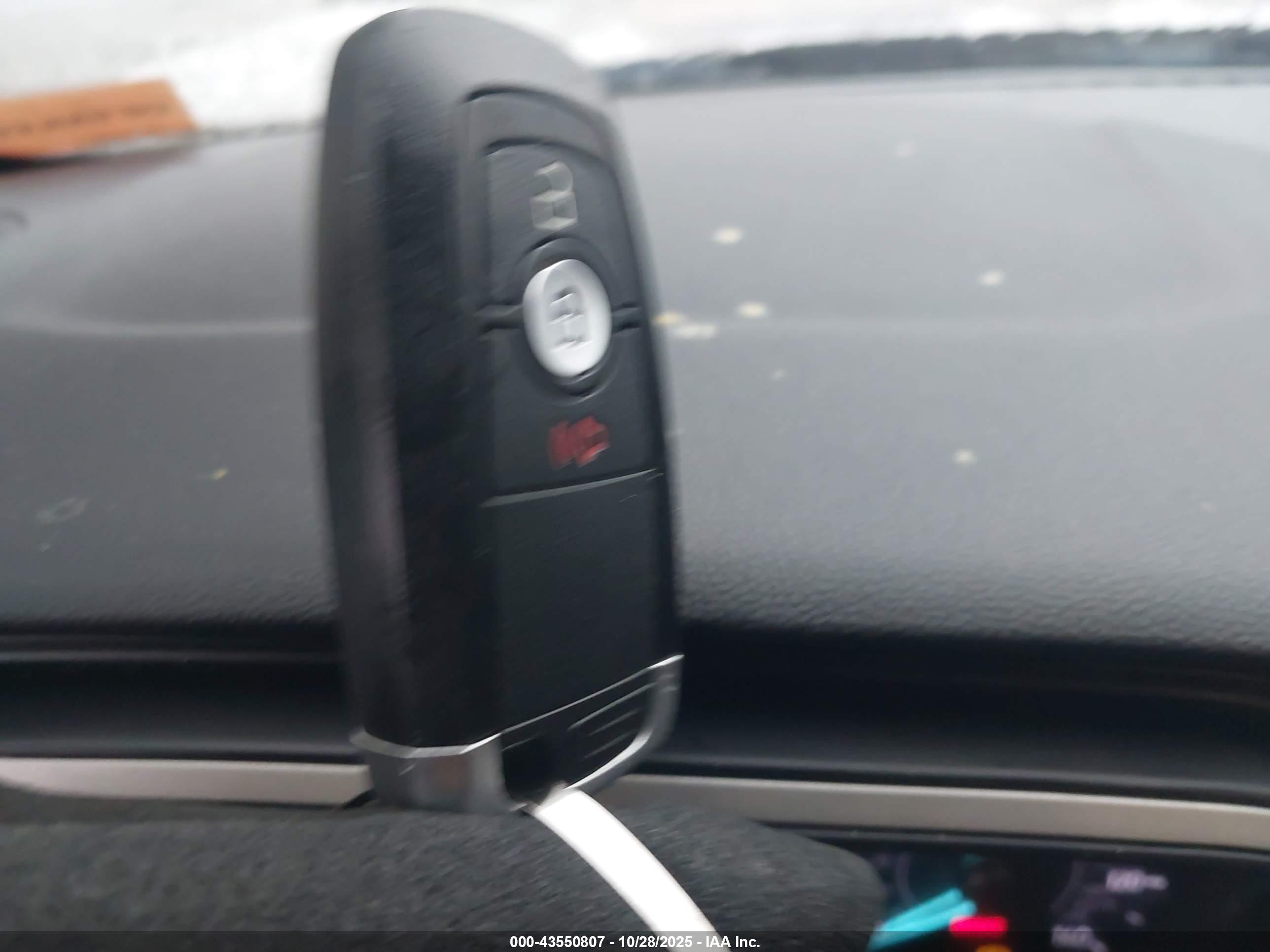 FORD ESCAPE image 11