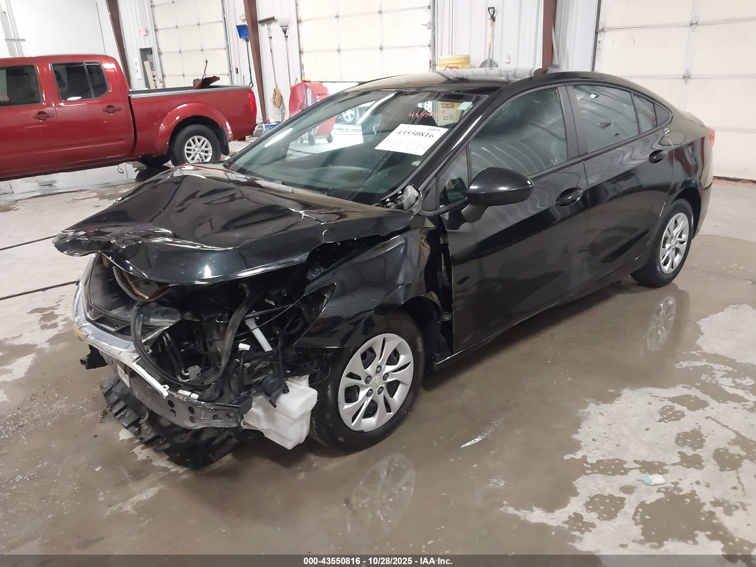 CHEVROLET CRUZE image 2