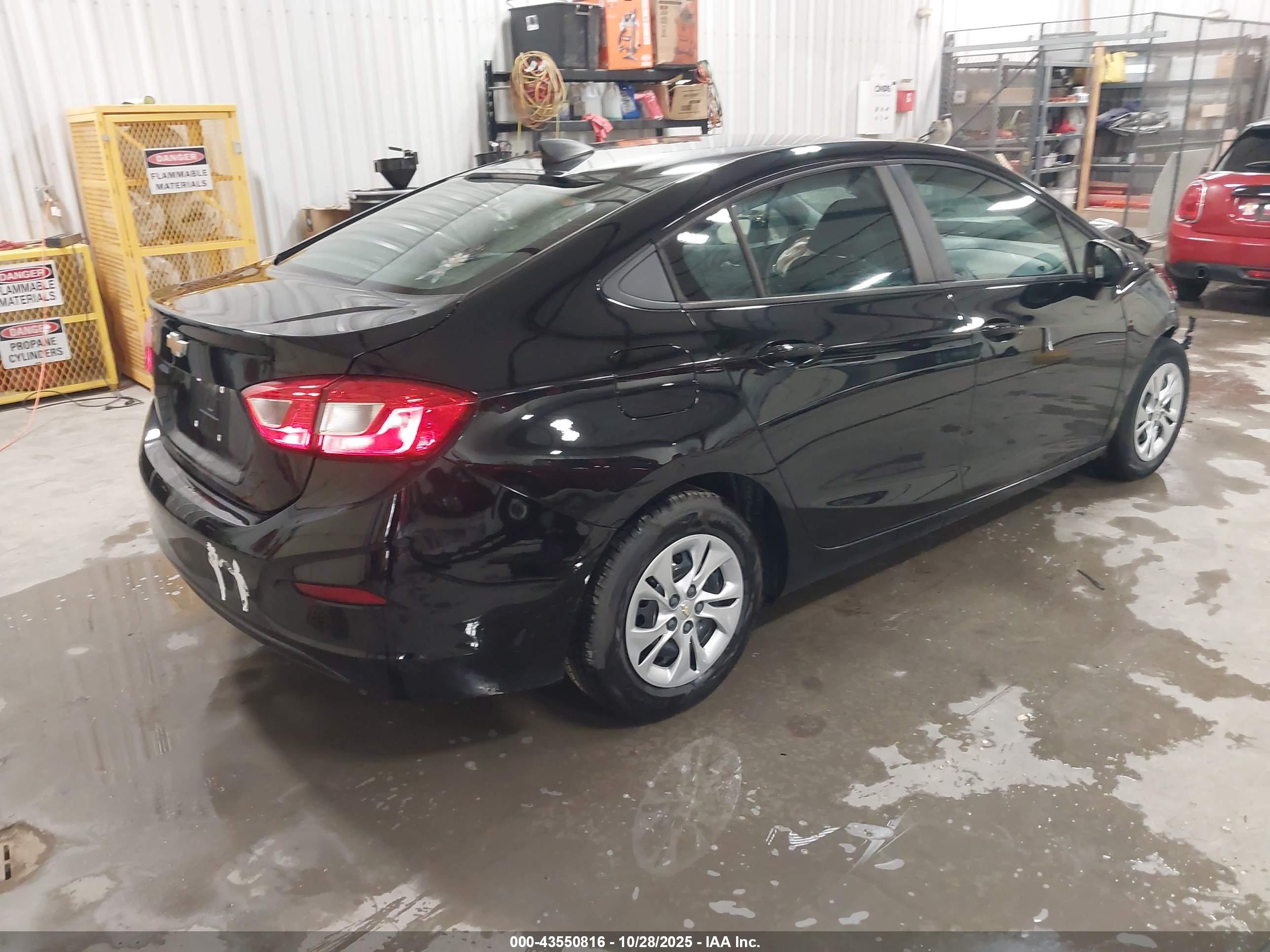 CHEVROLET CRUZE image 4
