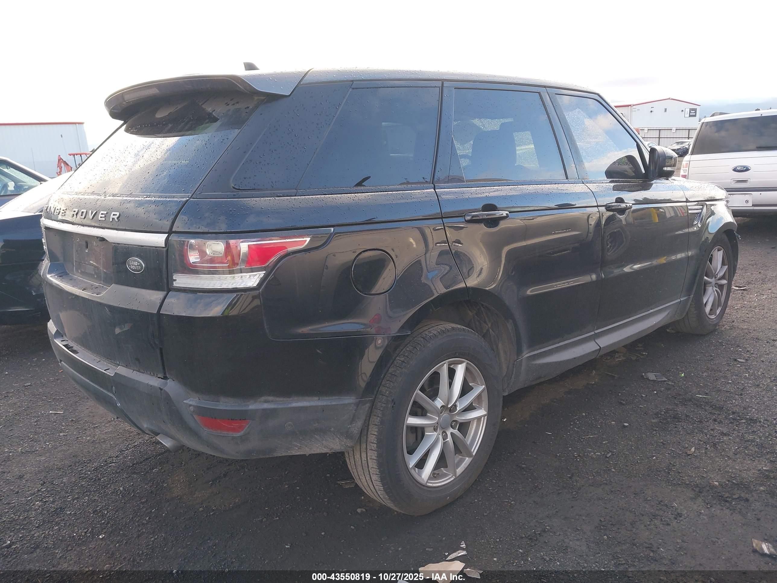 LAND ROVER image 4