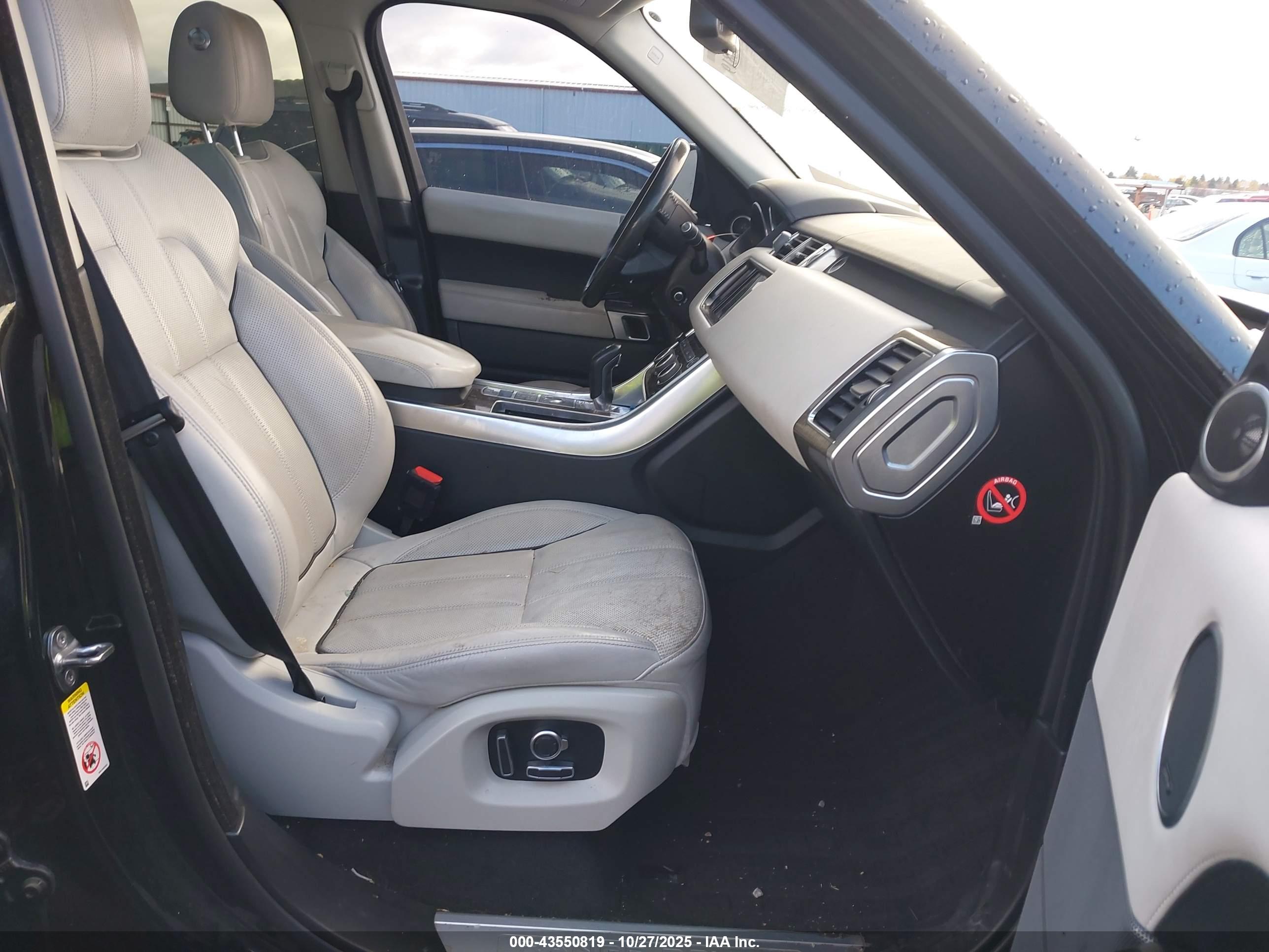 LAND ROVER image 5