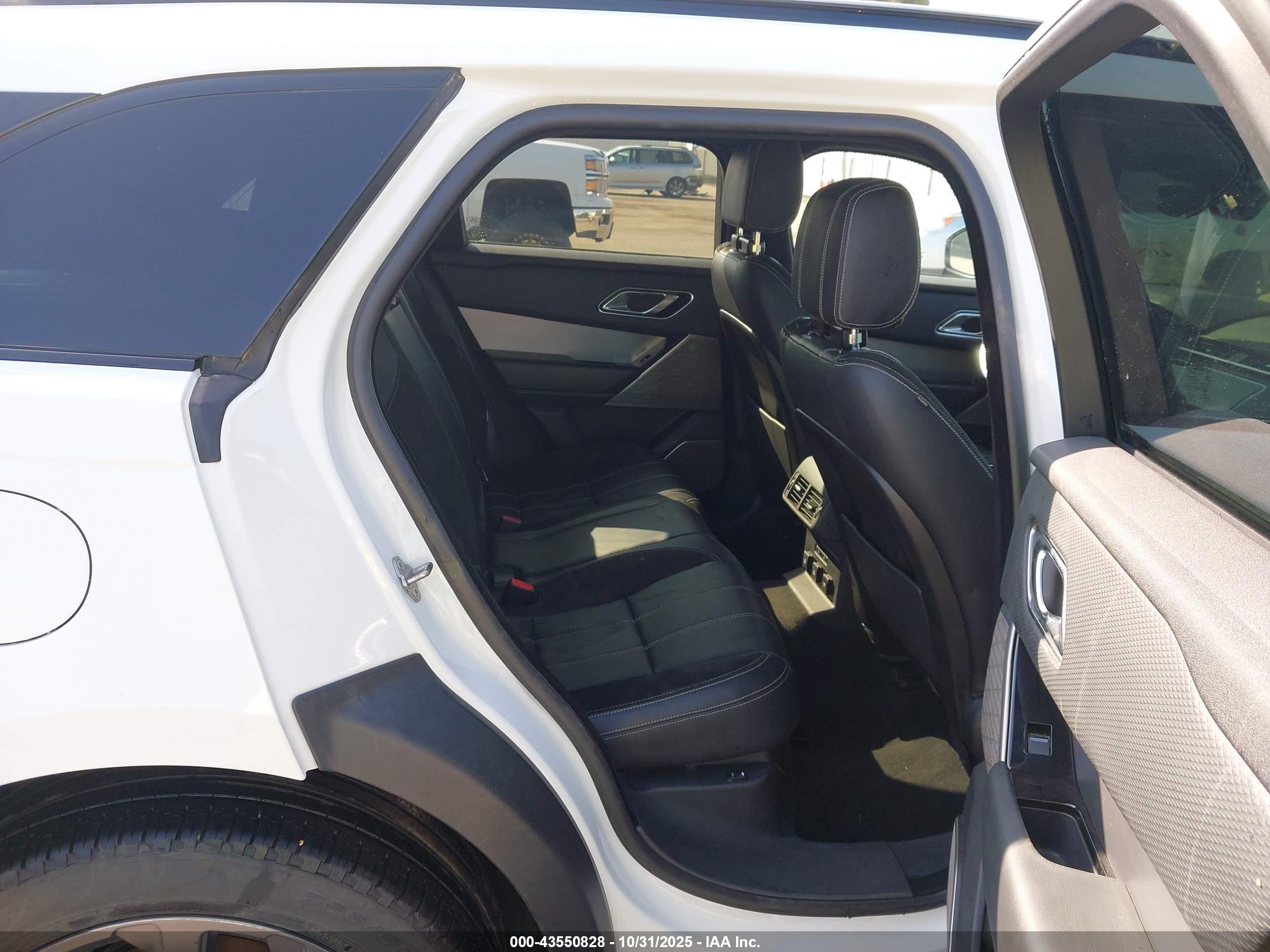 LAND ROVER image 8