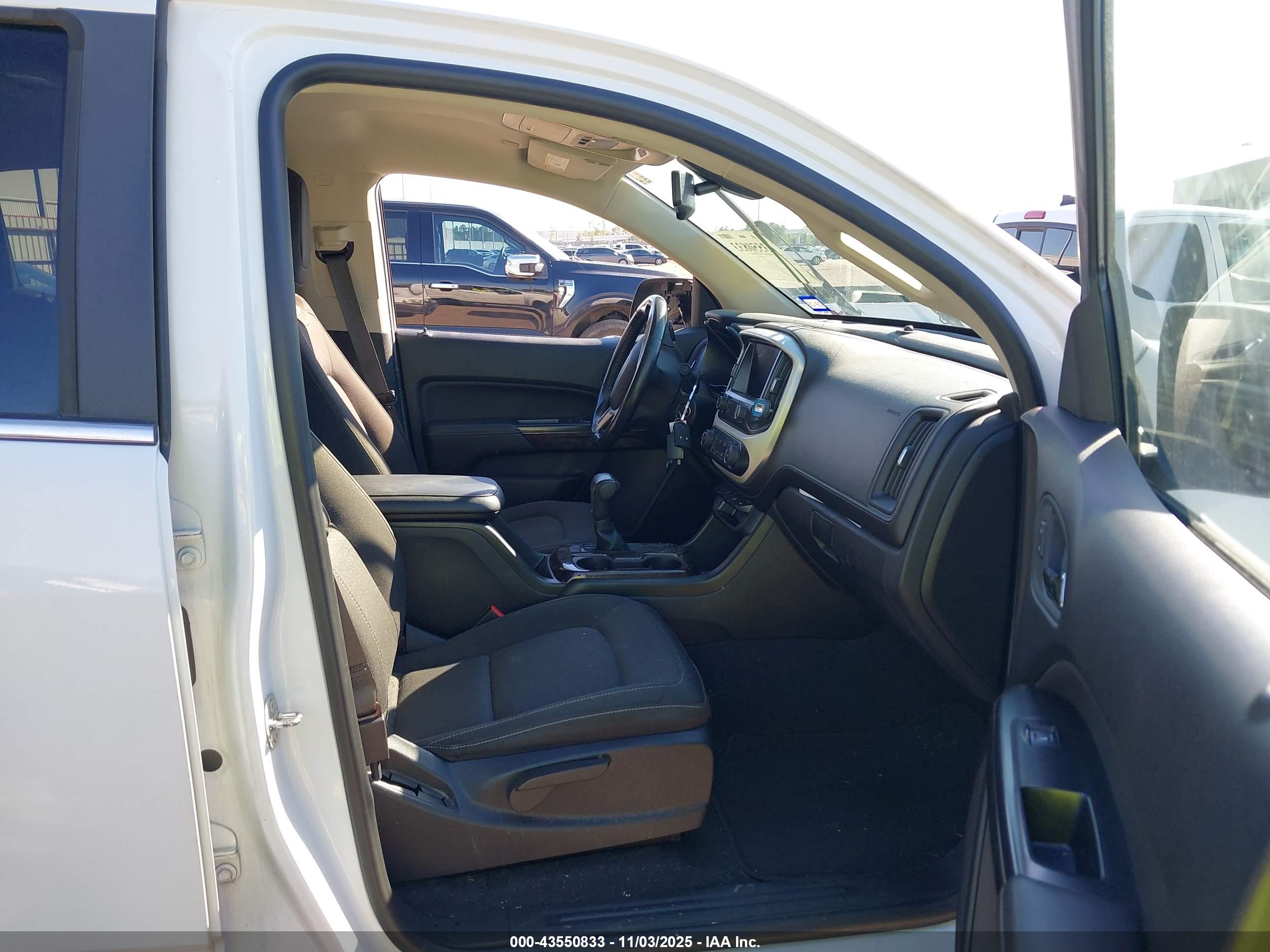 GMC CANYON image 5