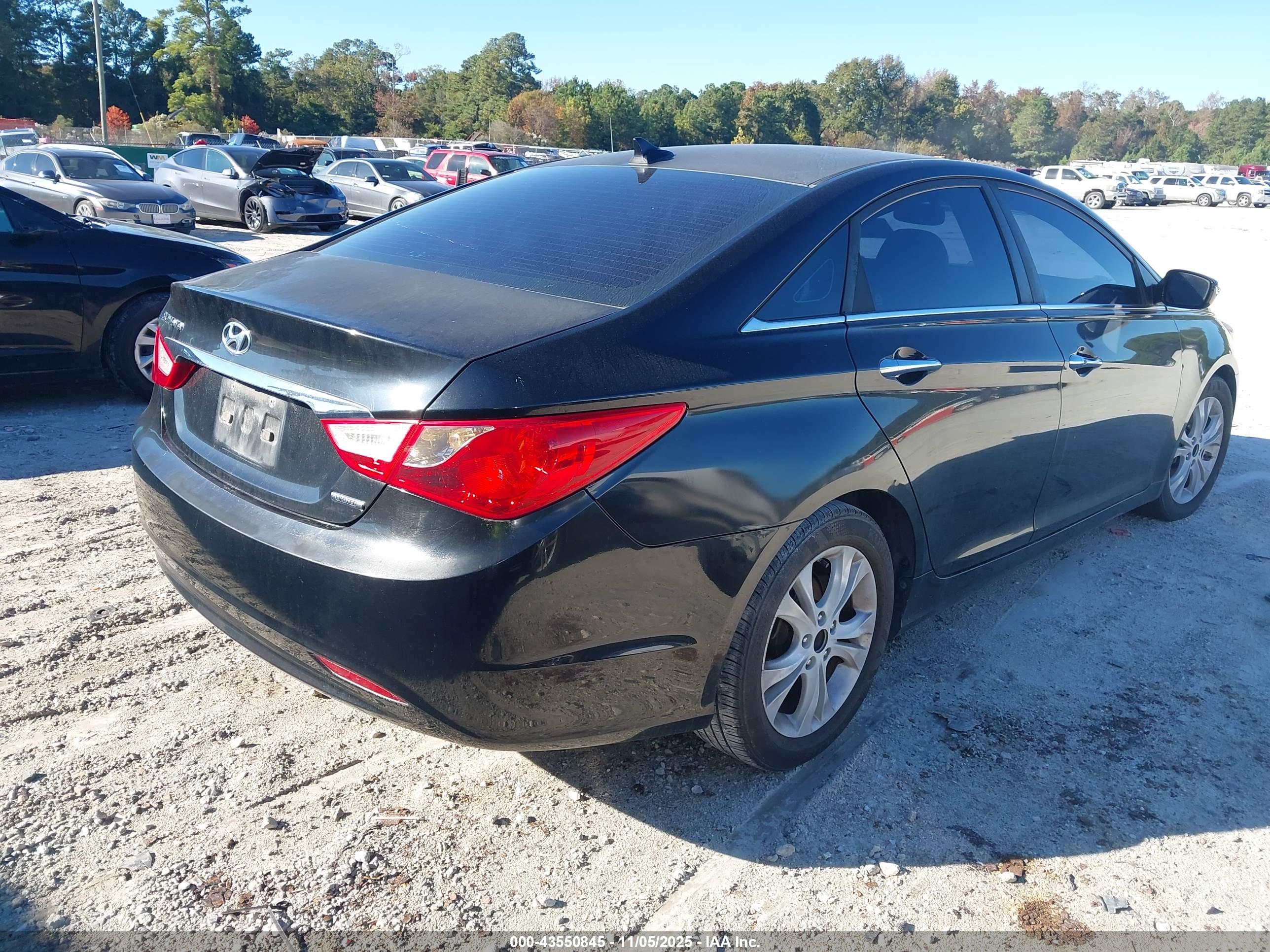 HYUNDAI SONATA image 4