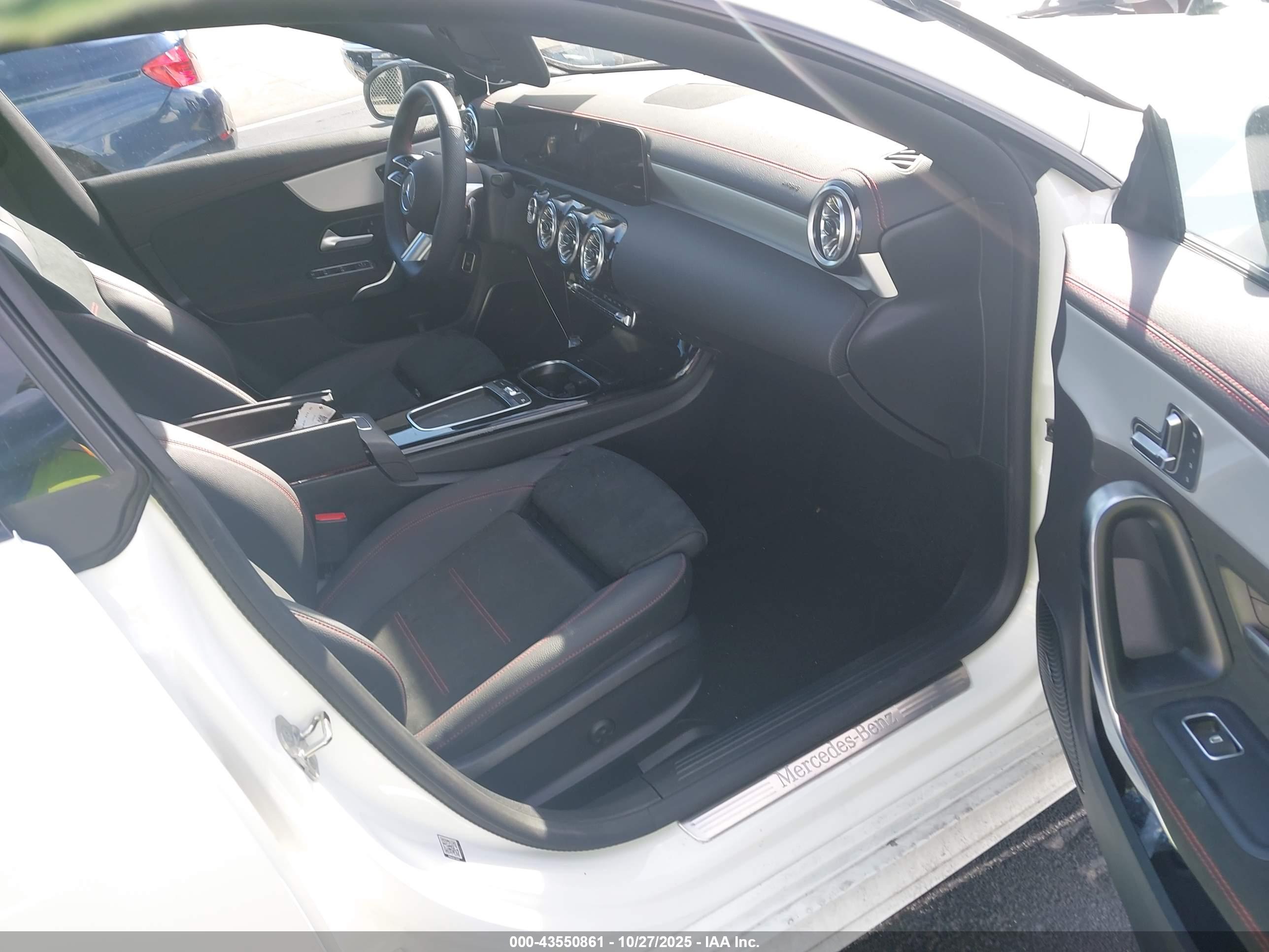 MERCEDES-BENZ CLA image 5
