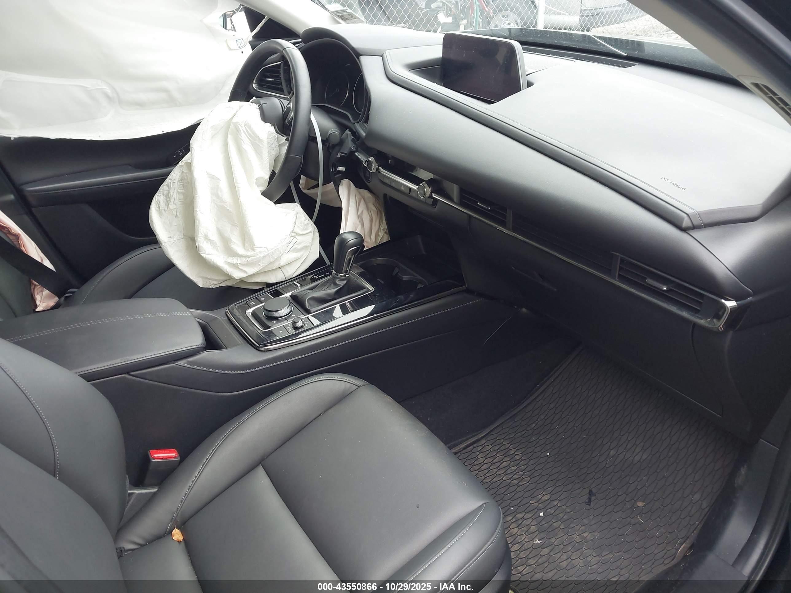 MAZDA CX-30 image 5