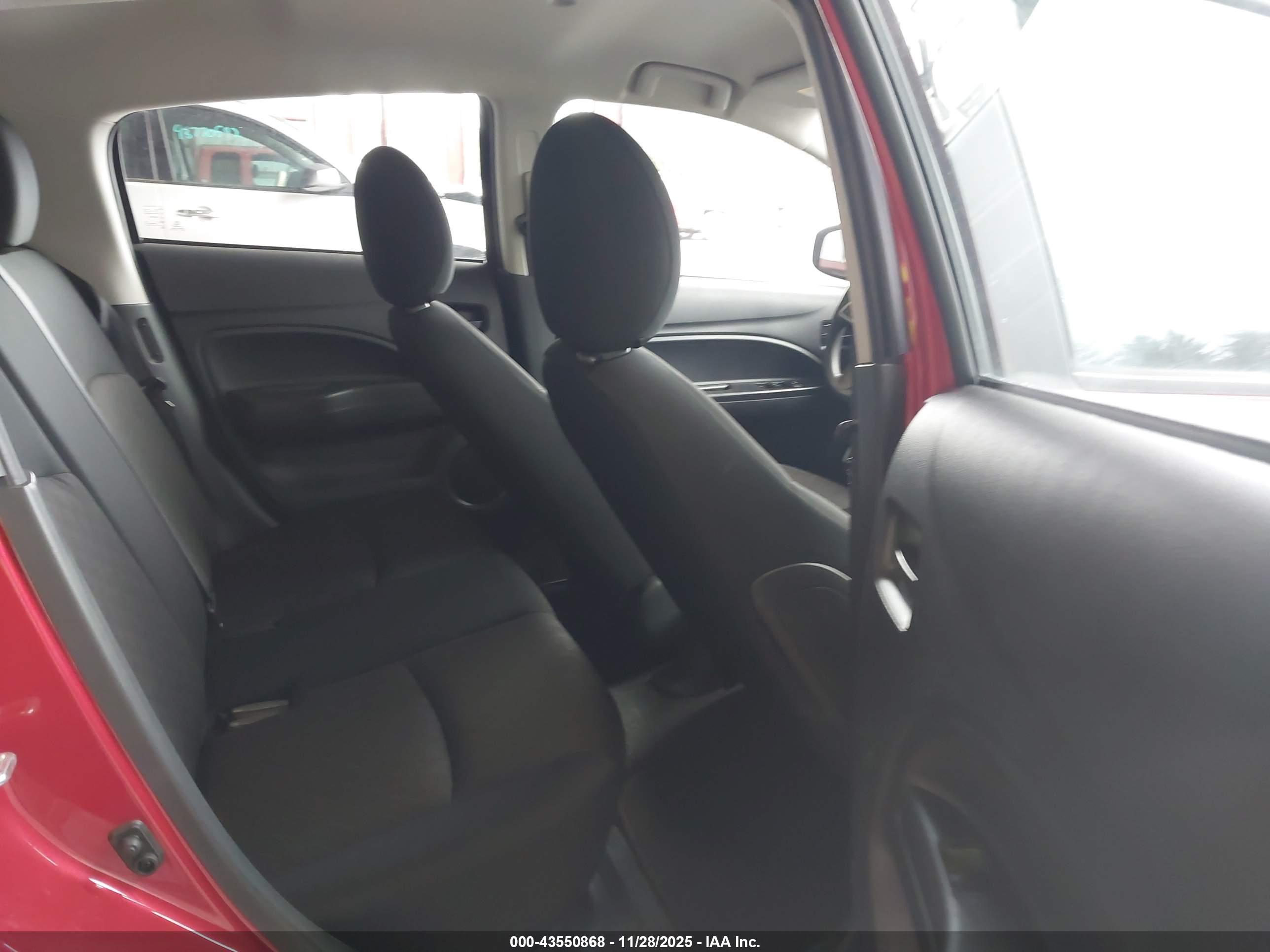 MITSUBISHI MIRAGE image 8