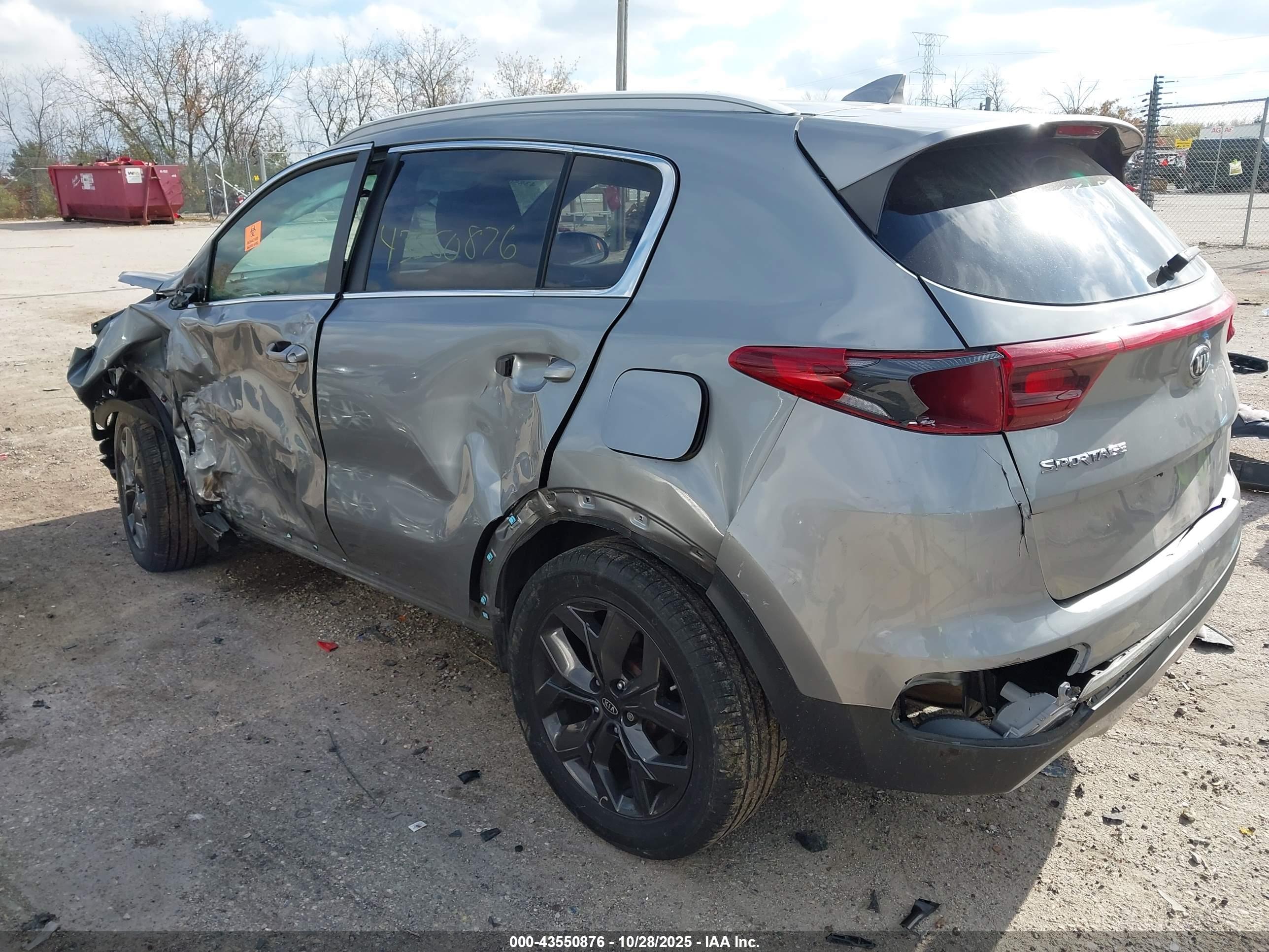 KIA SPORTAGE image 3