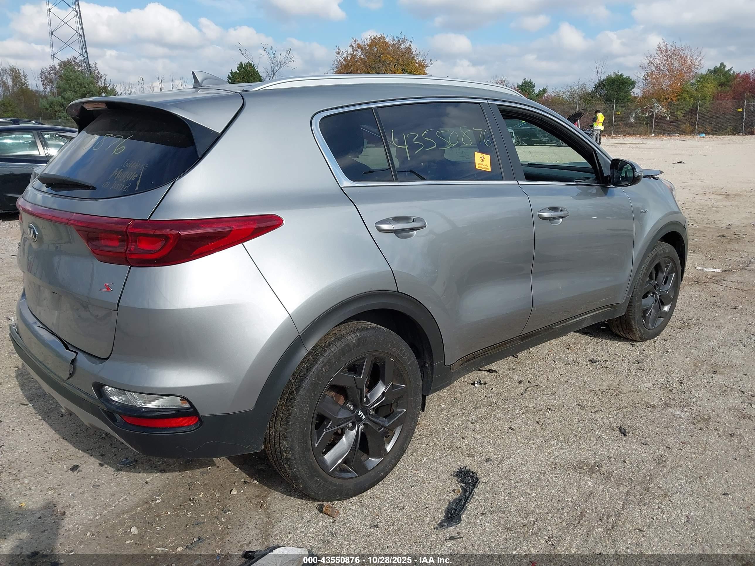 KIA SPORTAGE image 4