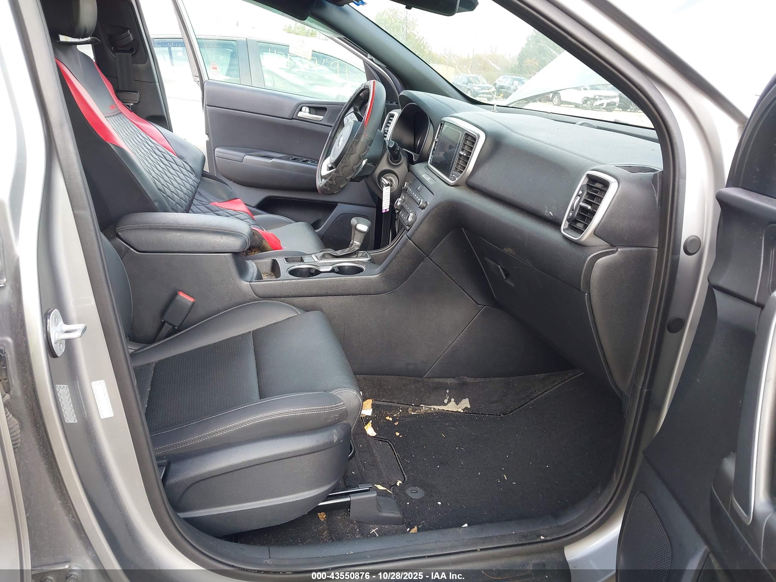 KIA SPORTAGE image 5