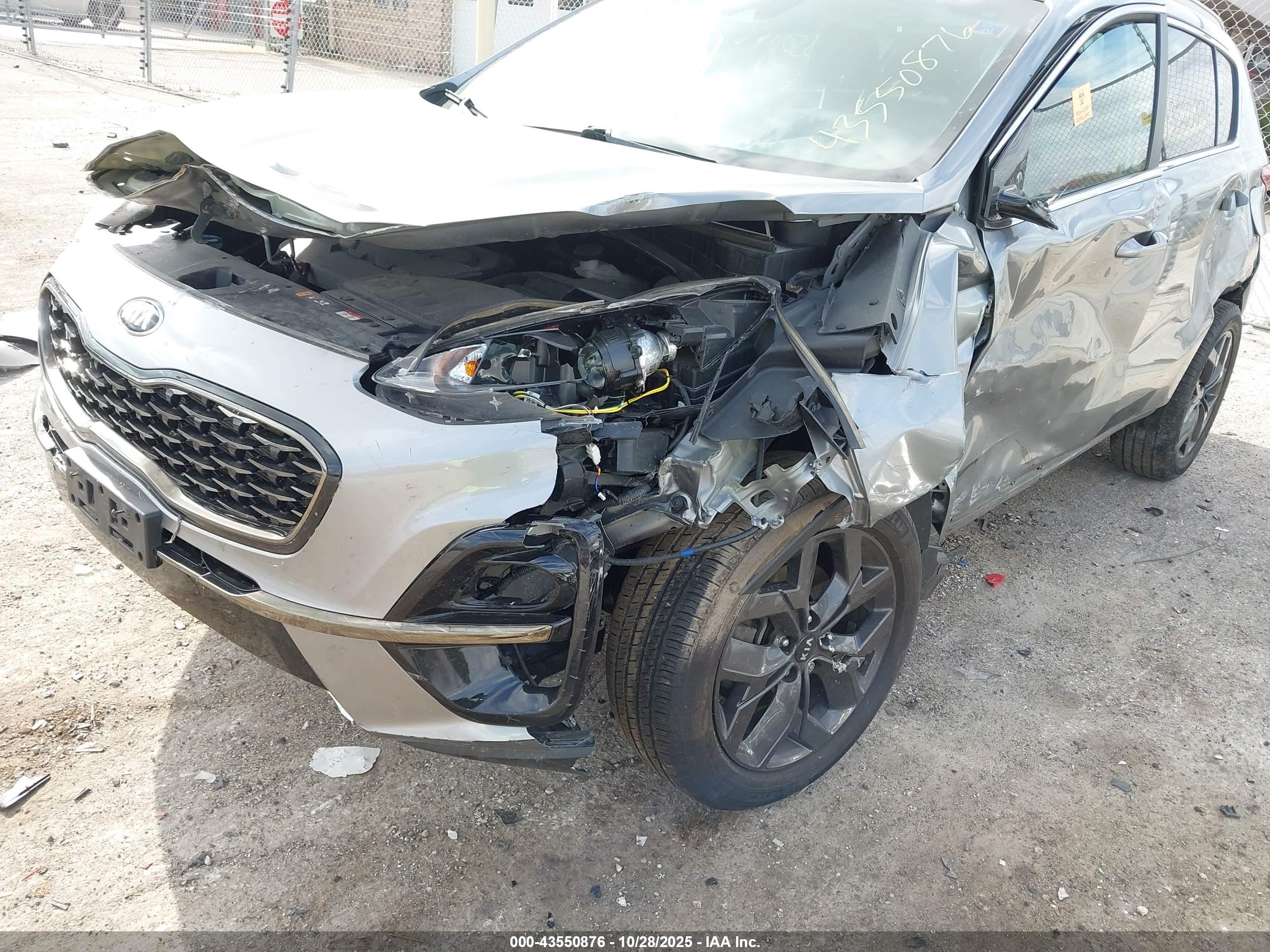 KIA SPORTAGE image 6