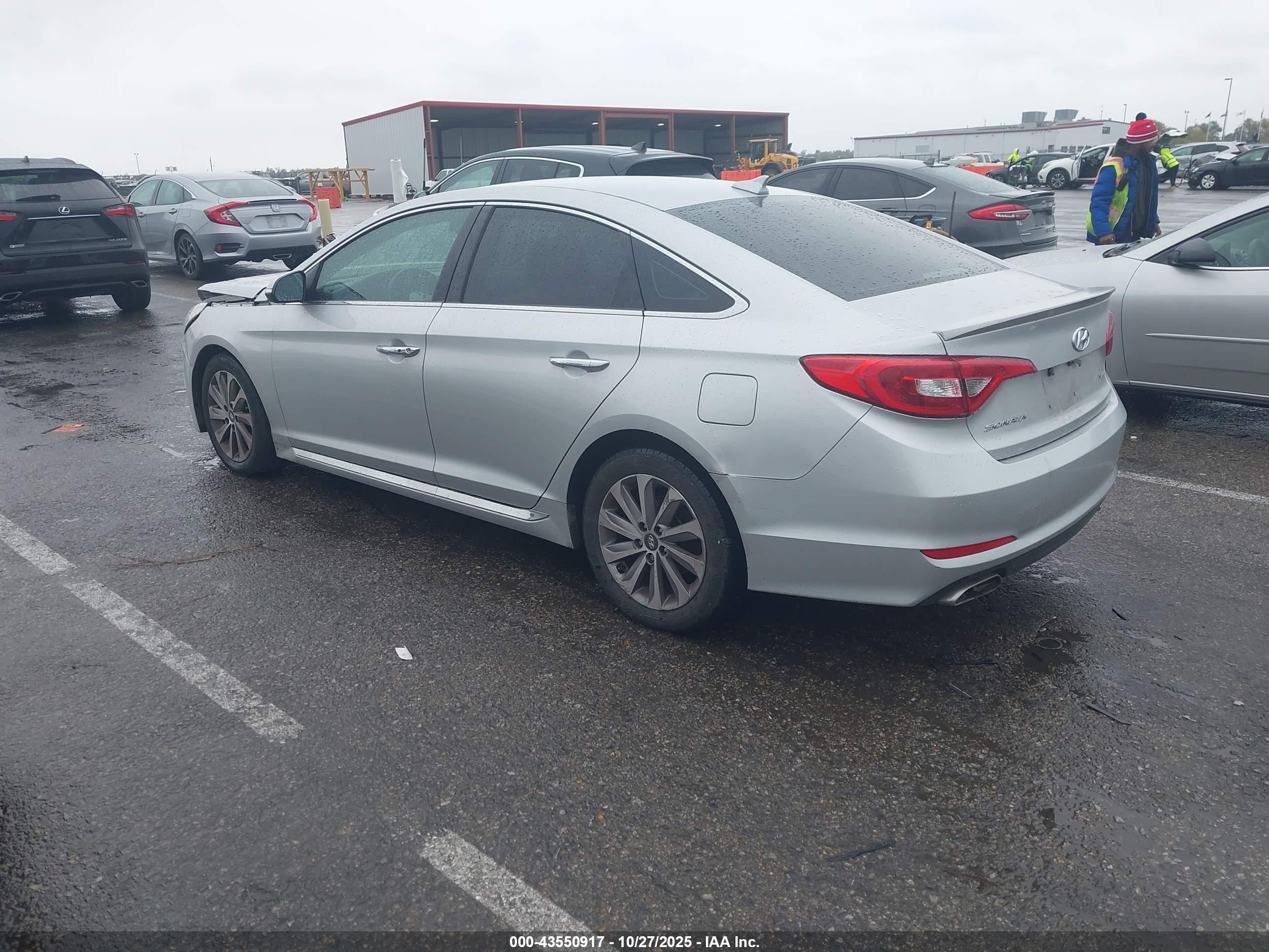 HYUNDAI SONATA image 3
