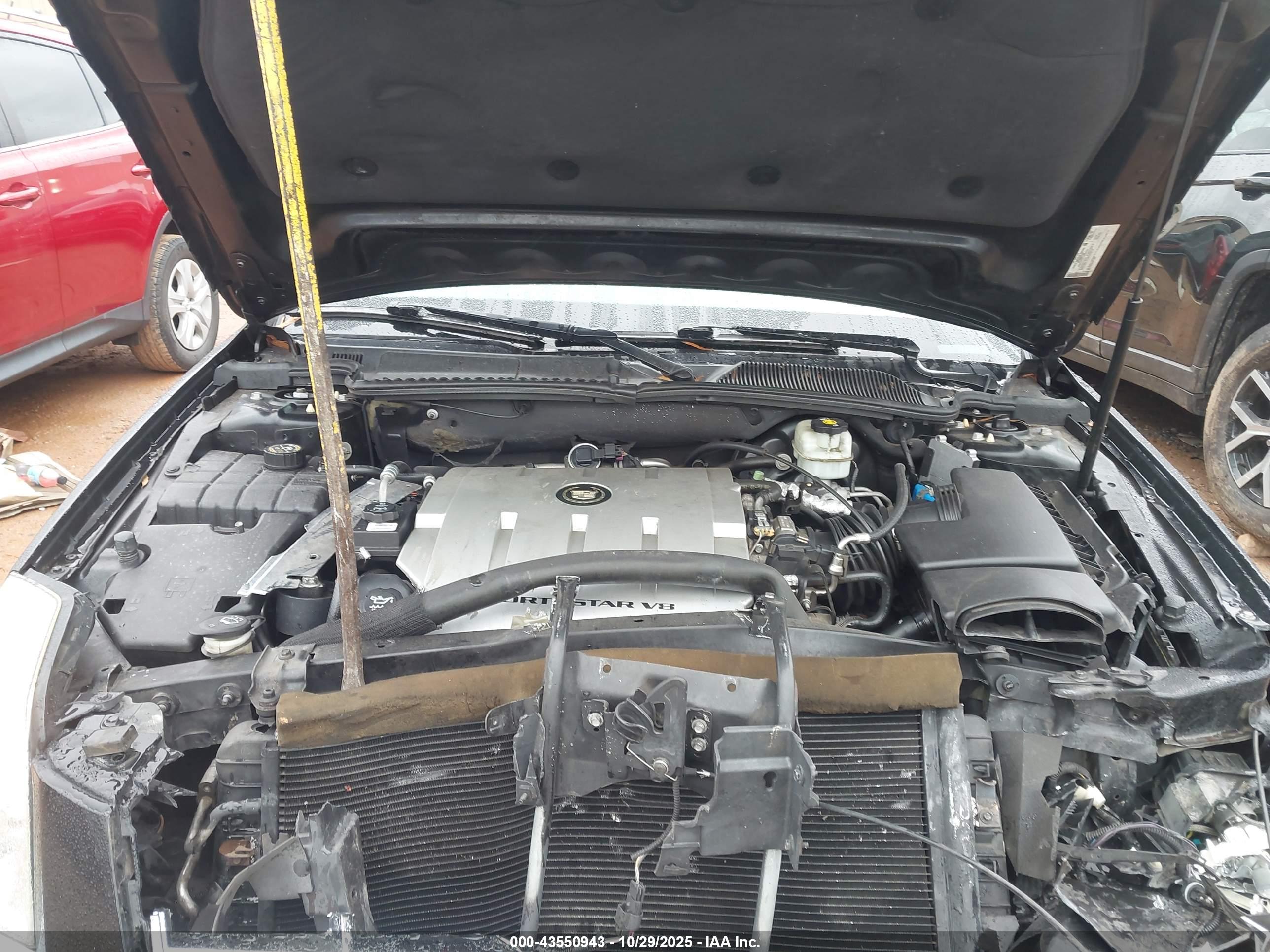 CADILLAC DTS image 10