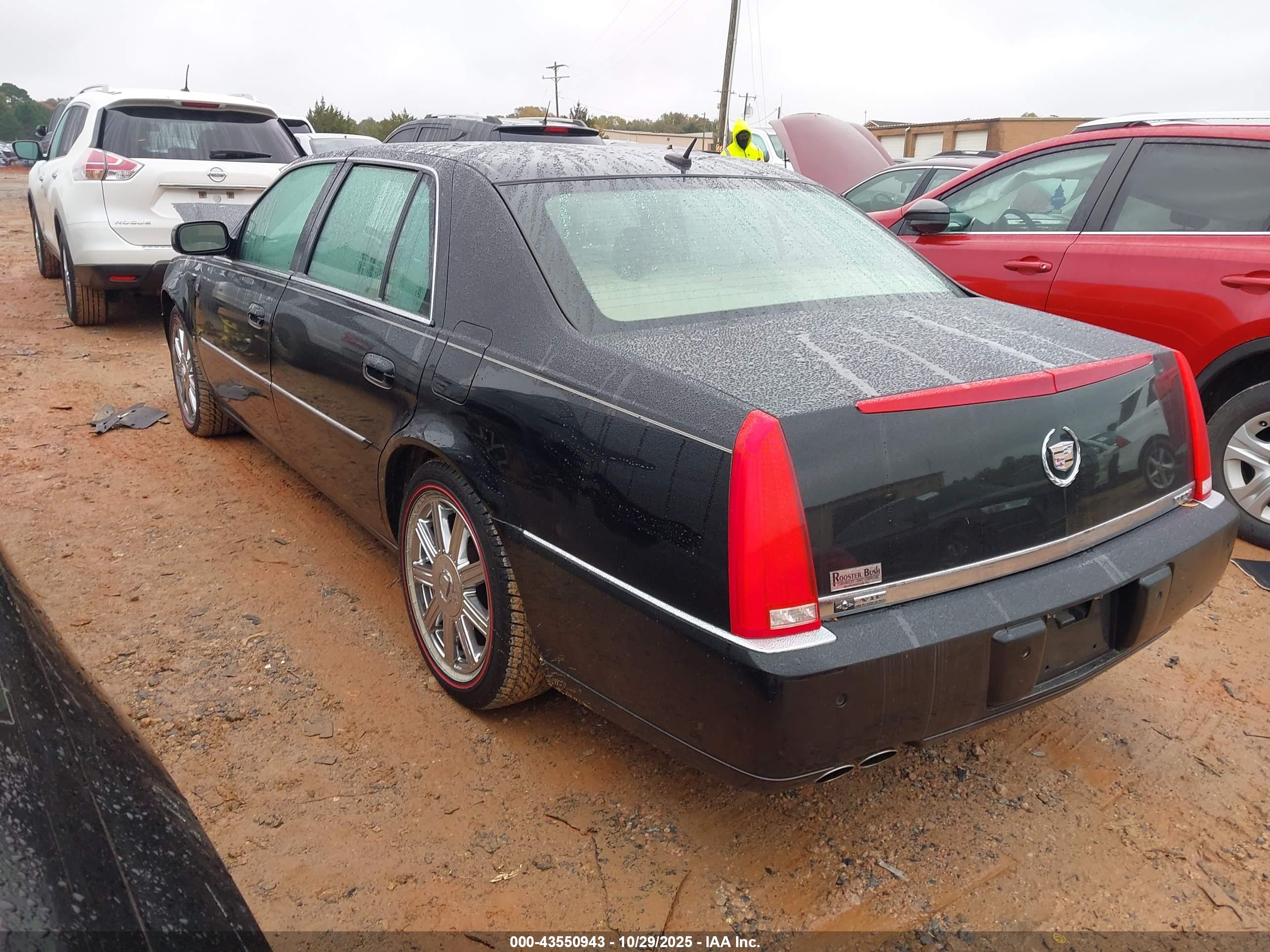 CADILLAC DTS image 3