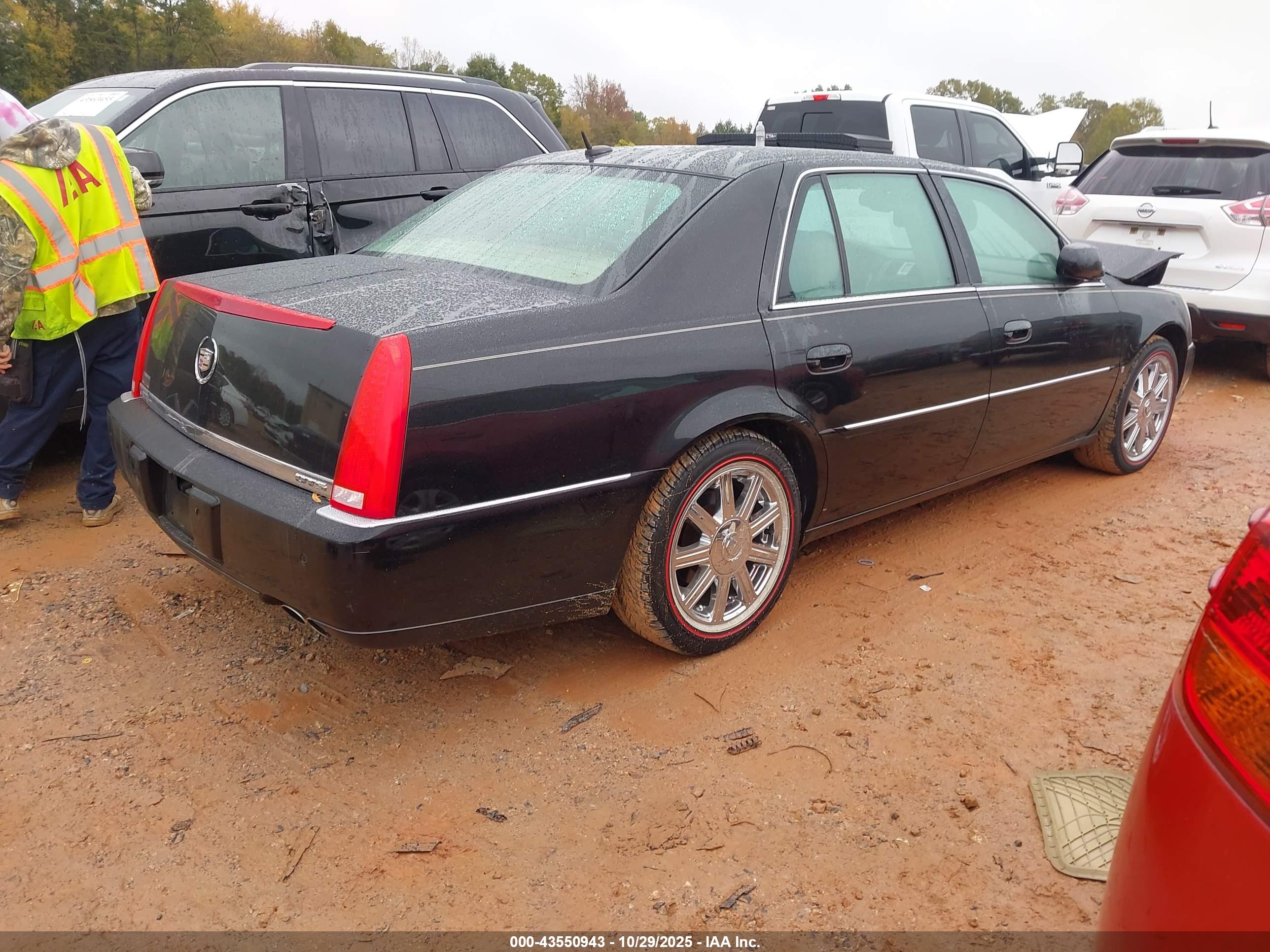 CADILLAC DTS image 4