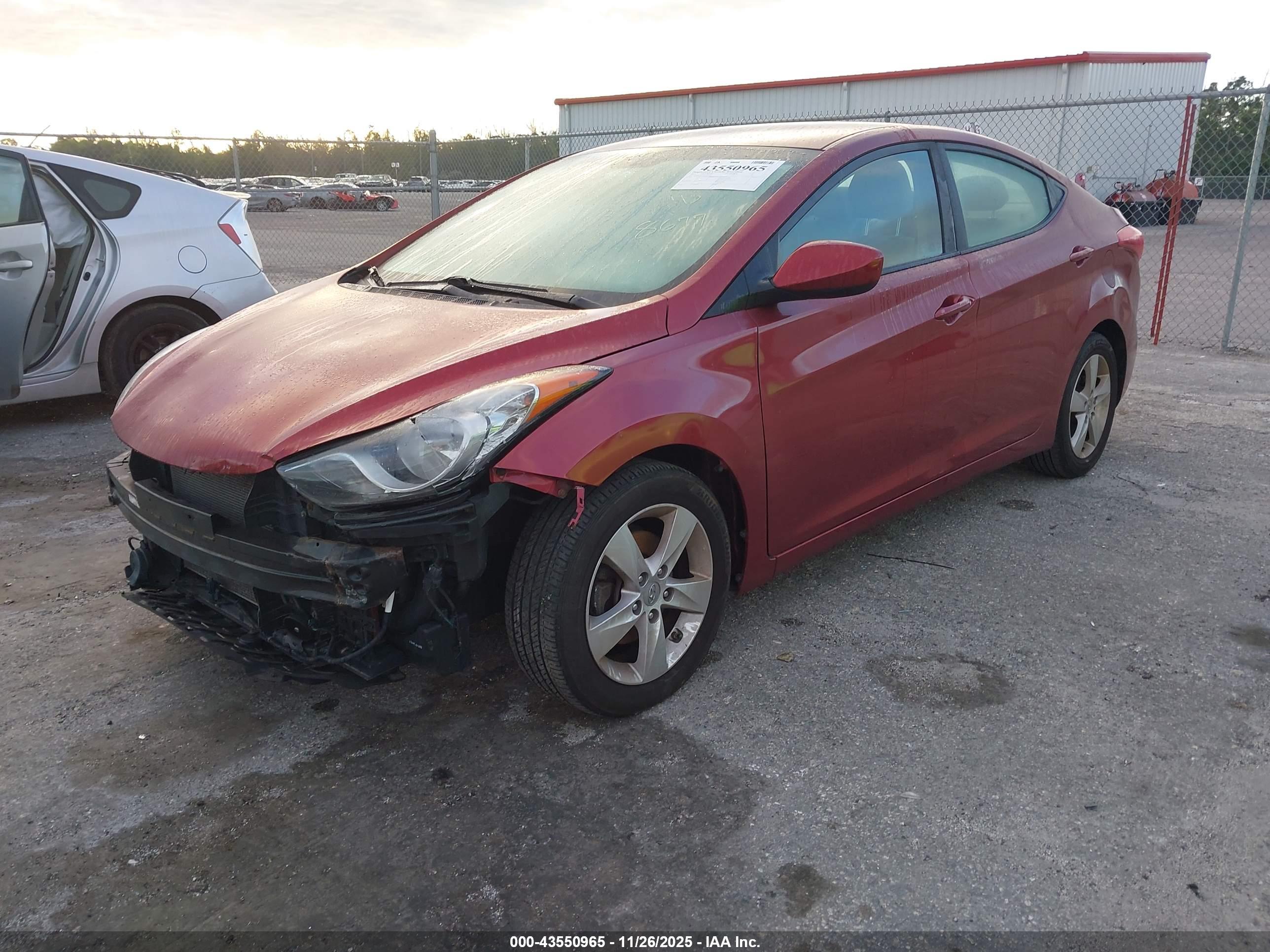 HYUNDAI ELANTRA image 2