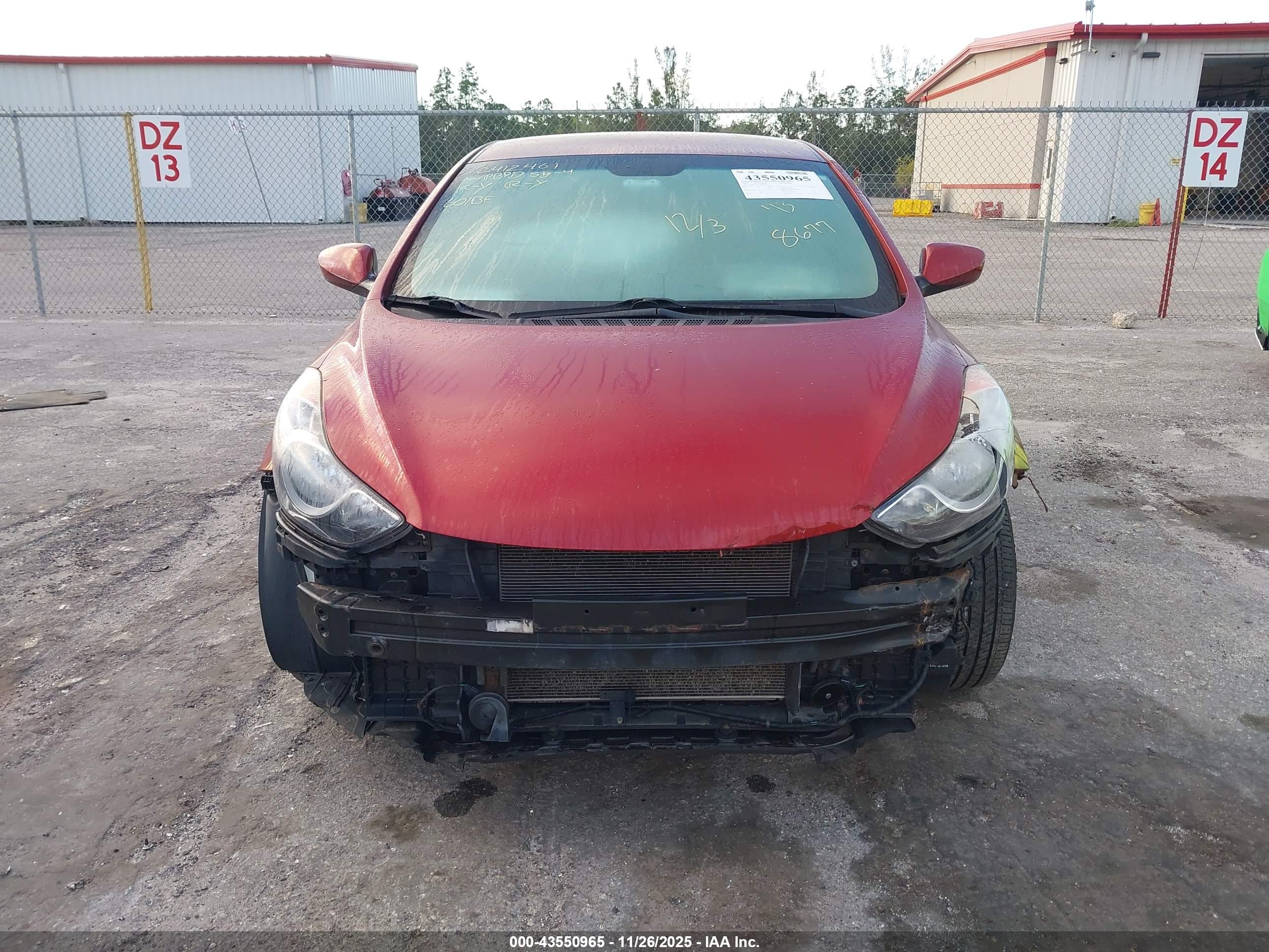 HYUNDAI ELANTRA image 6