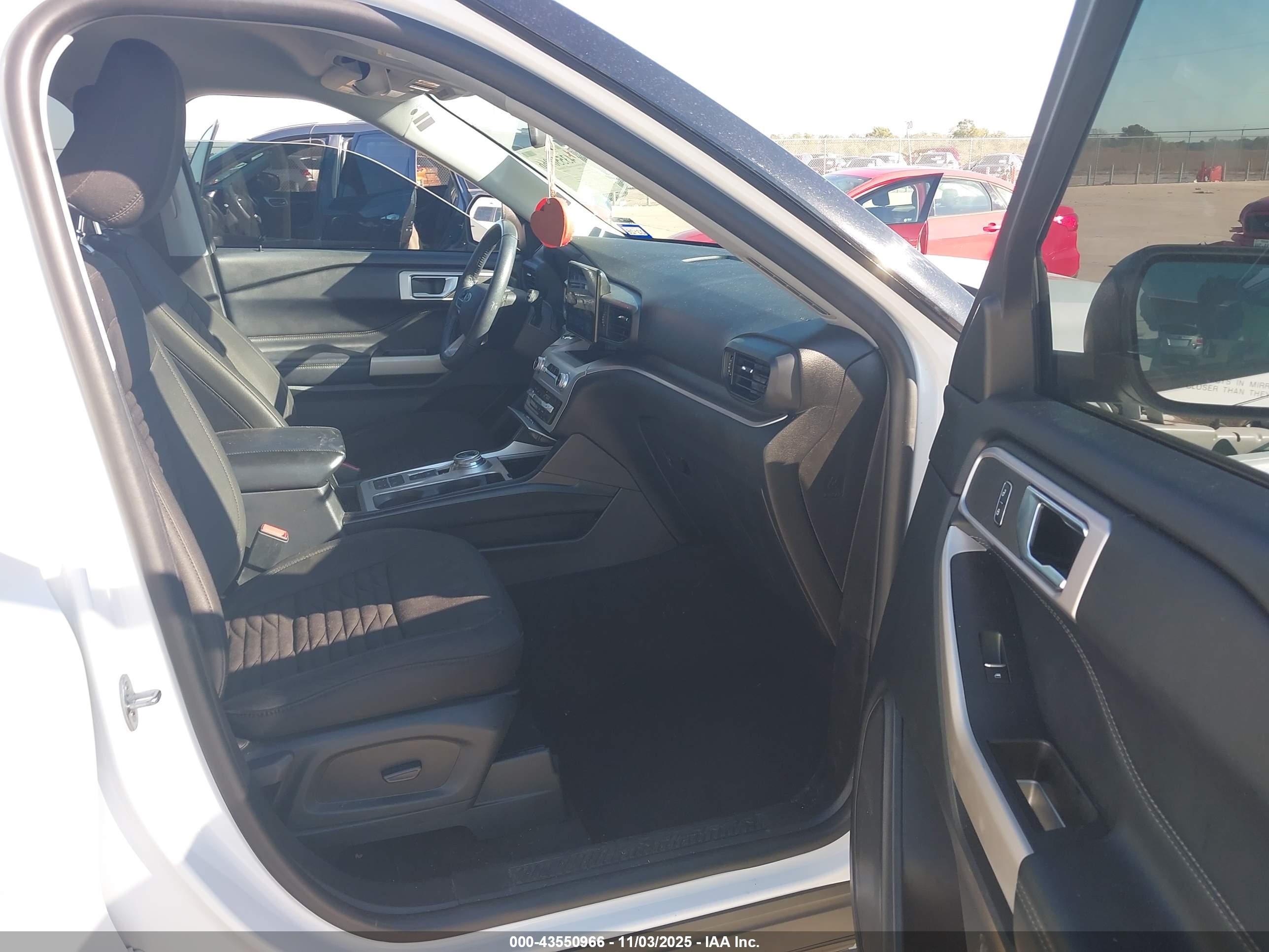 FORD EXPLORER image 5