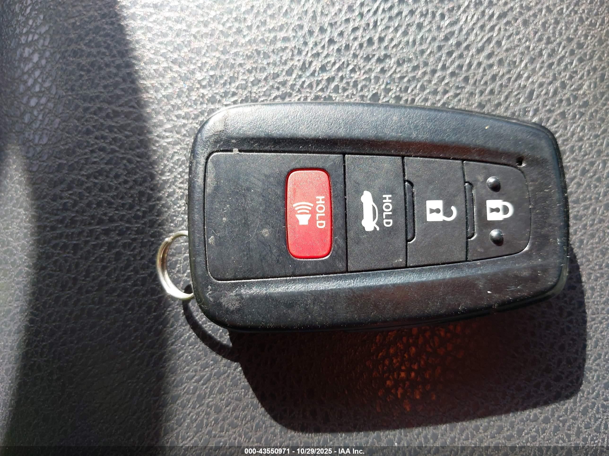 TOYOTA CAMRY image 11