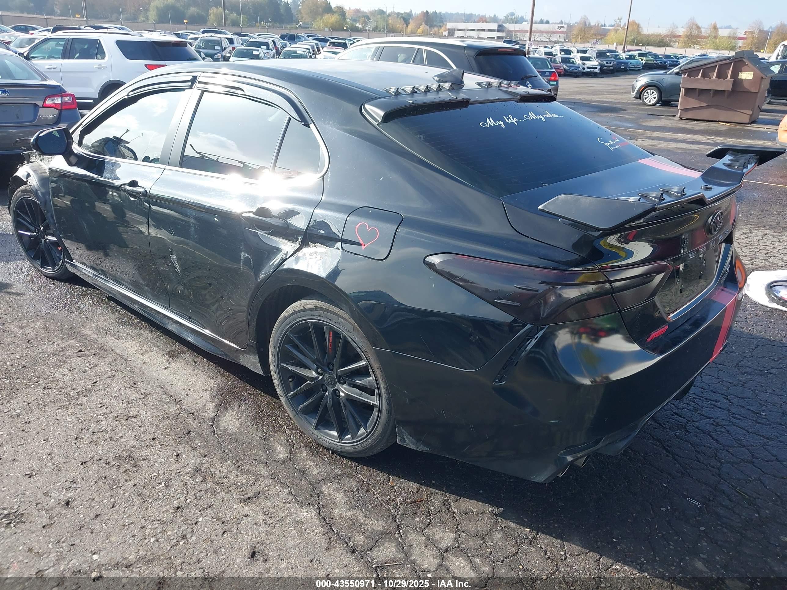 TOYOTA CAMRY image 3