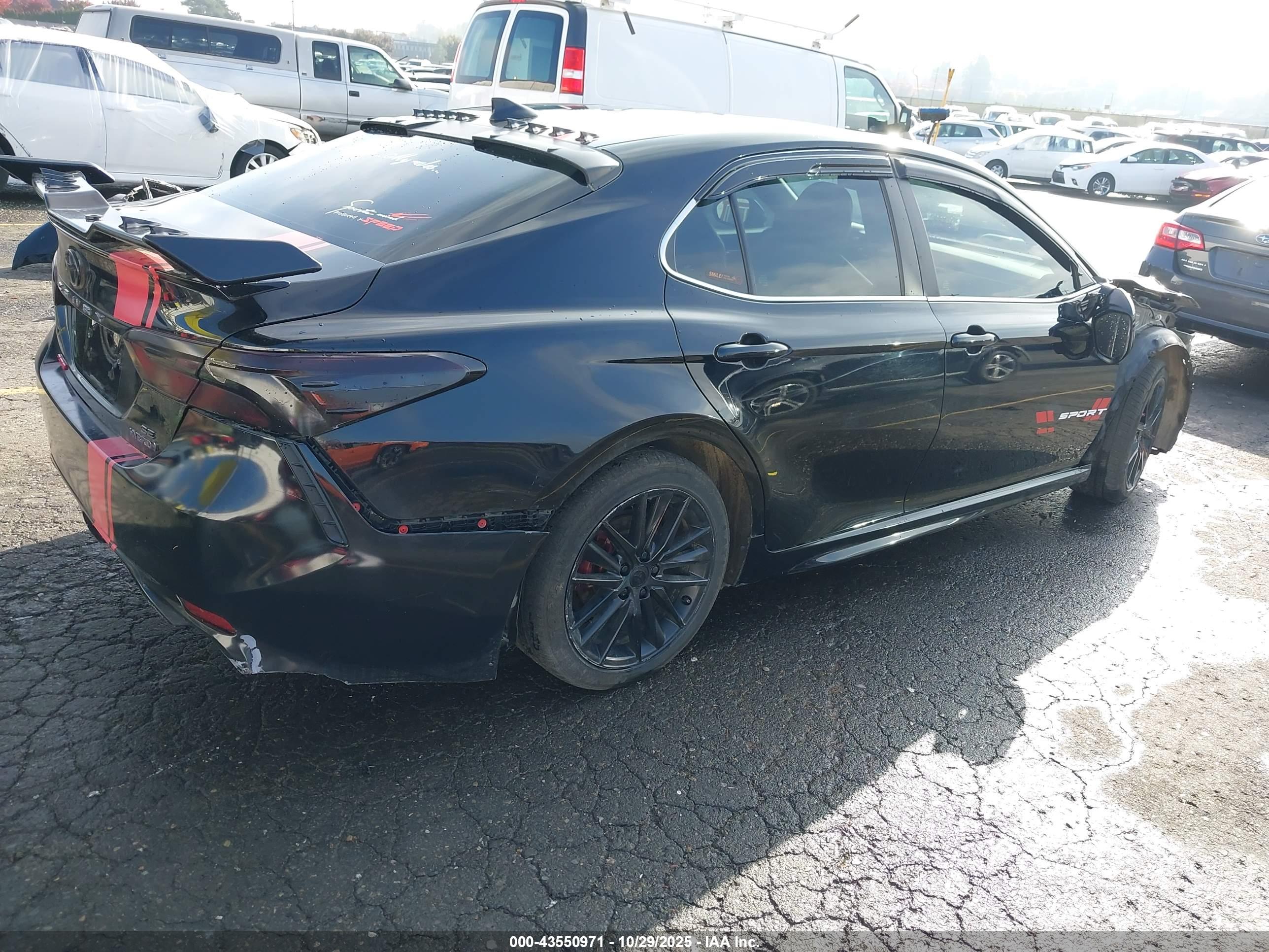 TOYOTA CAMRY image 4