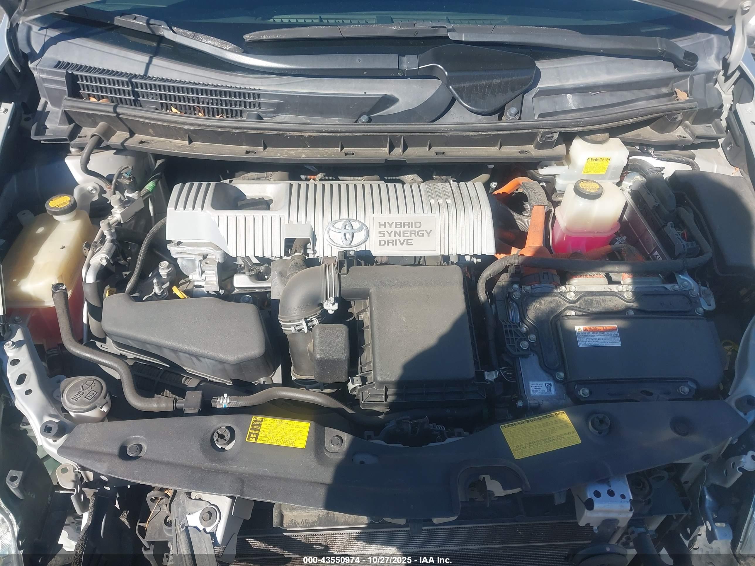 TOYOTA PRIUS image 10
