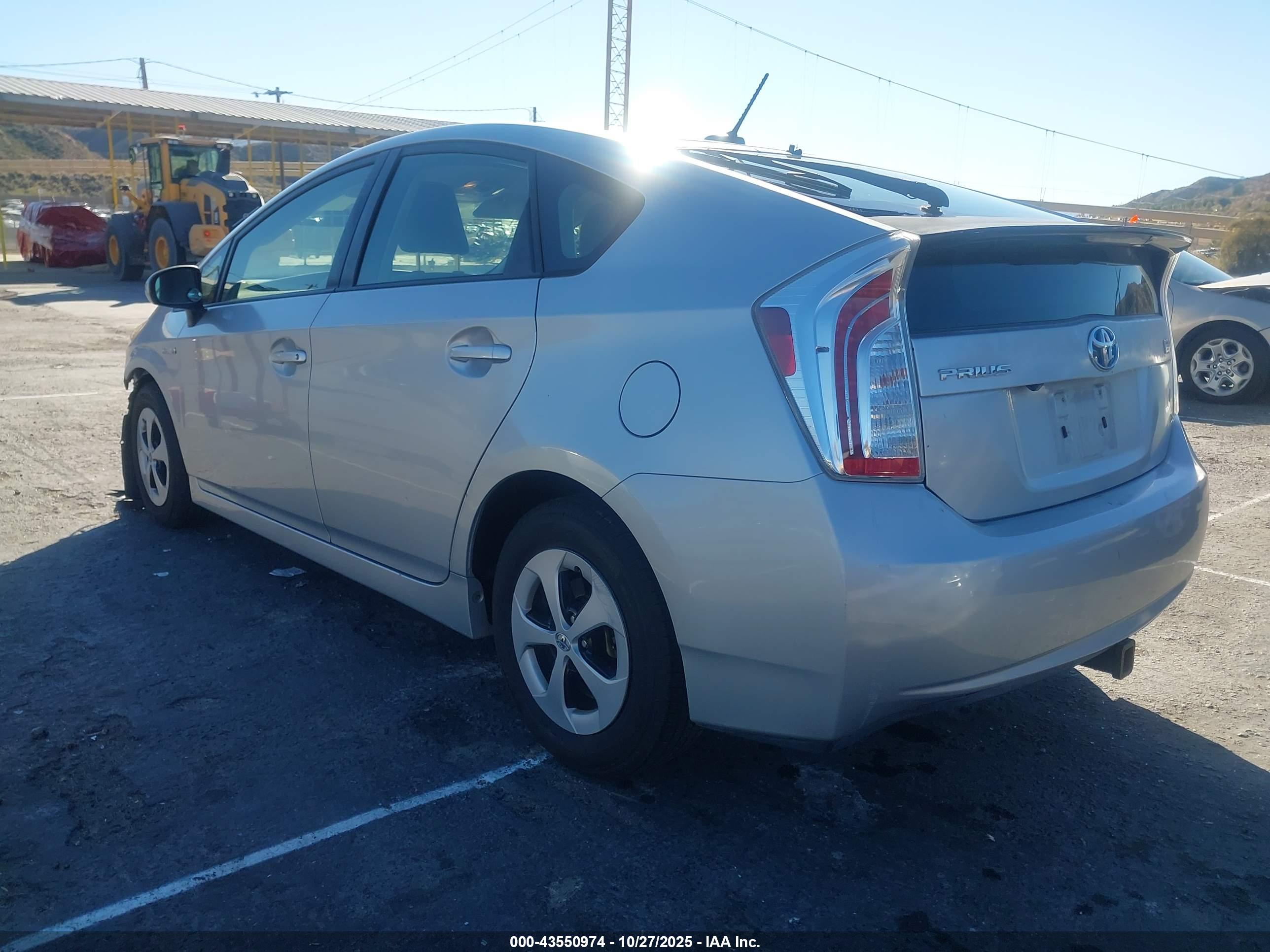 TOYOTA PRIUS image 3