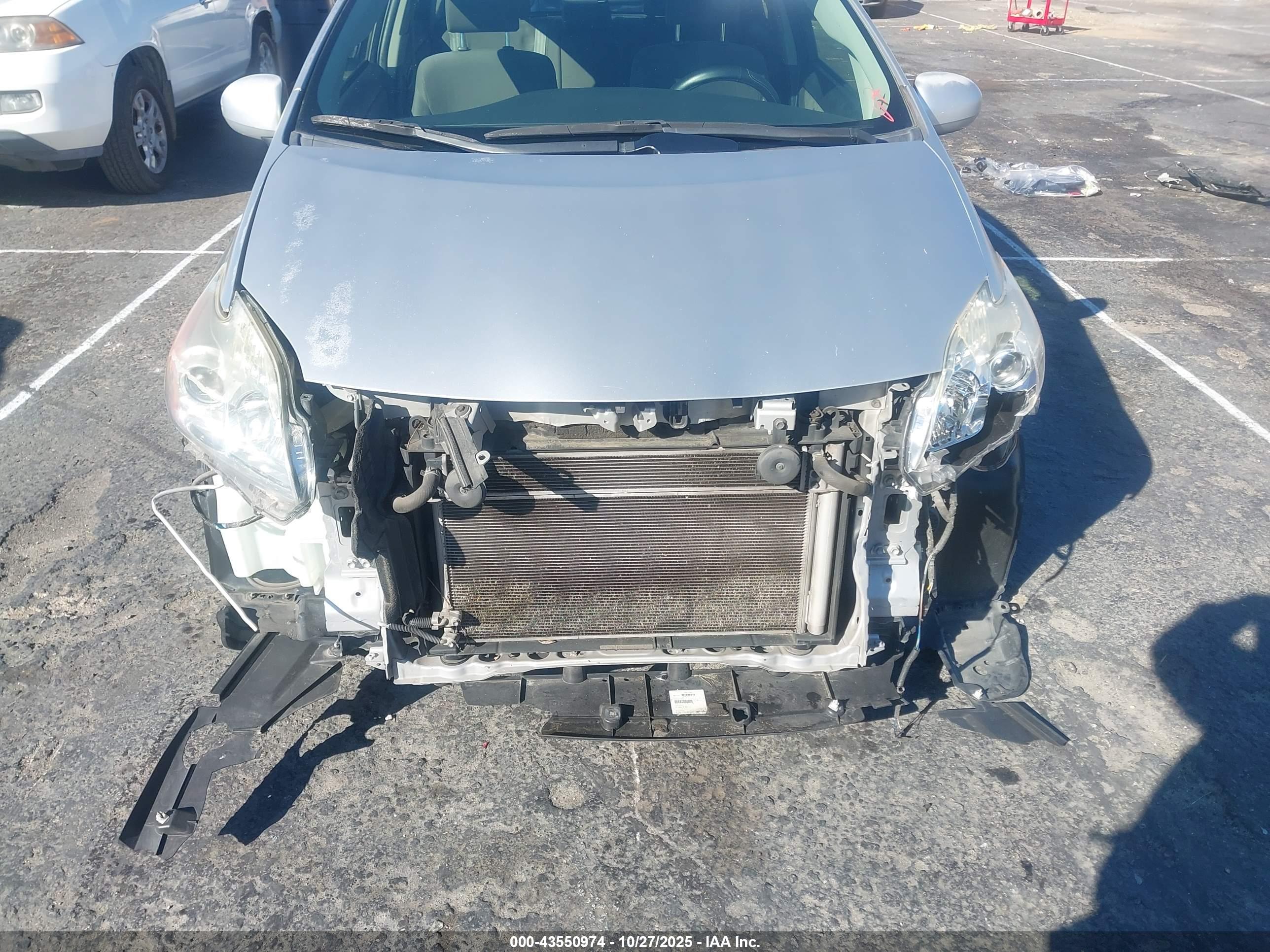 TOYOTA PRIUS image 6