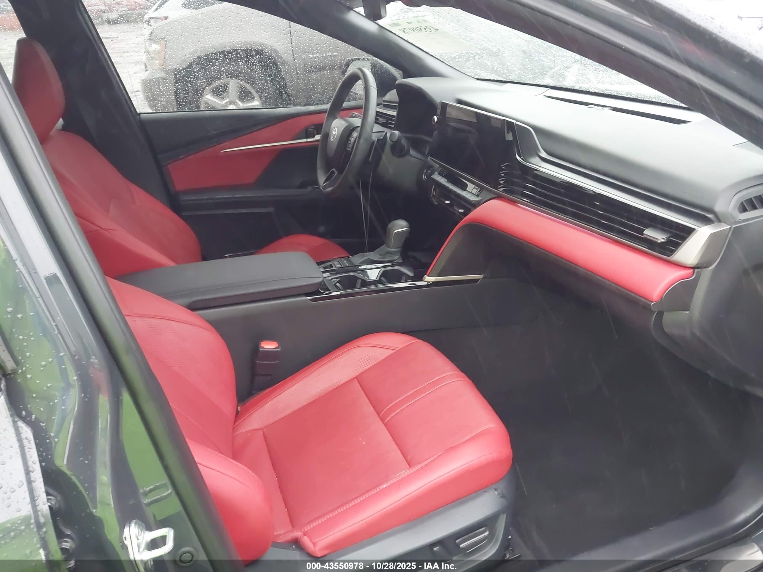 TOYOTA CAMRY image 5