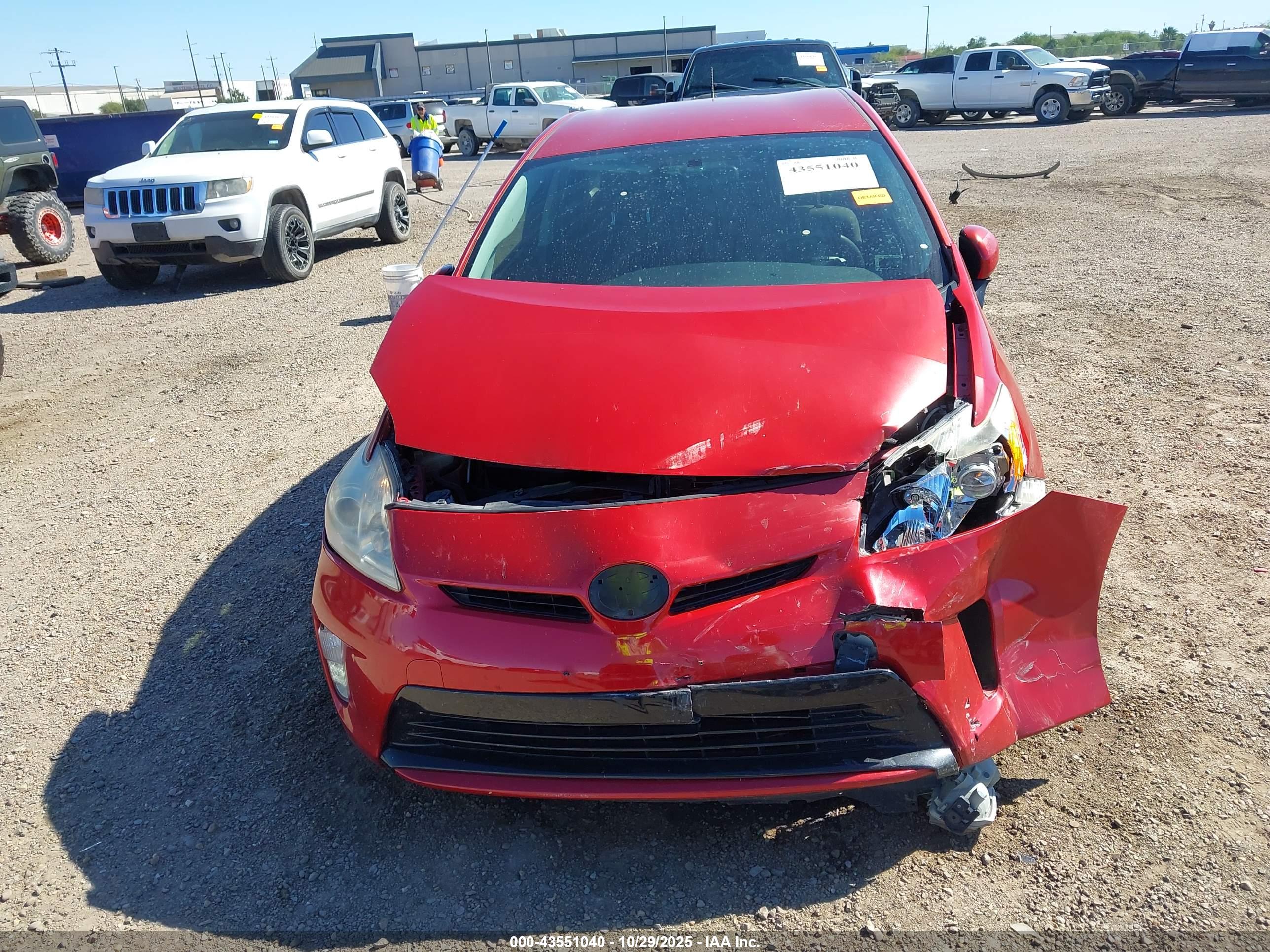 TOYOTA PRIUS image 6