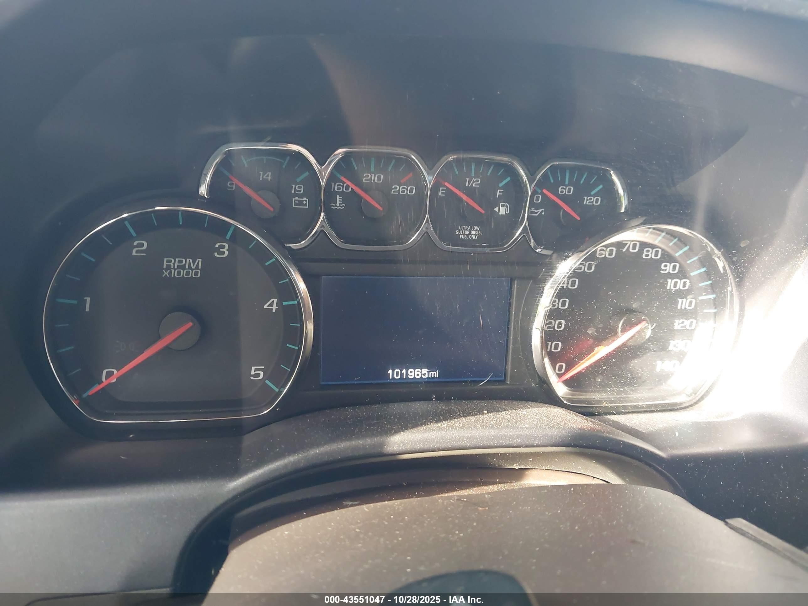 CHEVROLET SILVERADO image 7