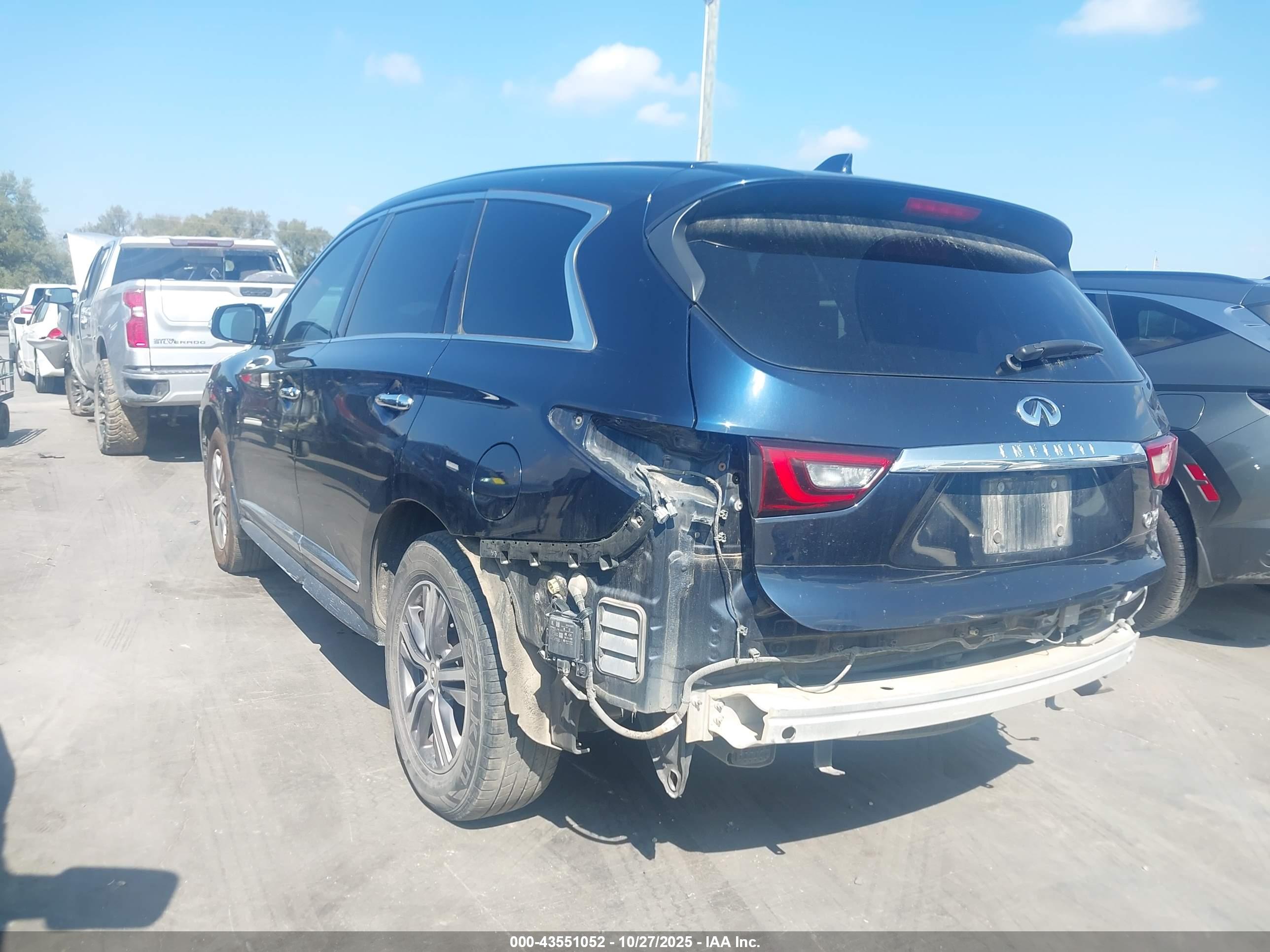 INFINITI QX60 image 3