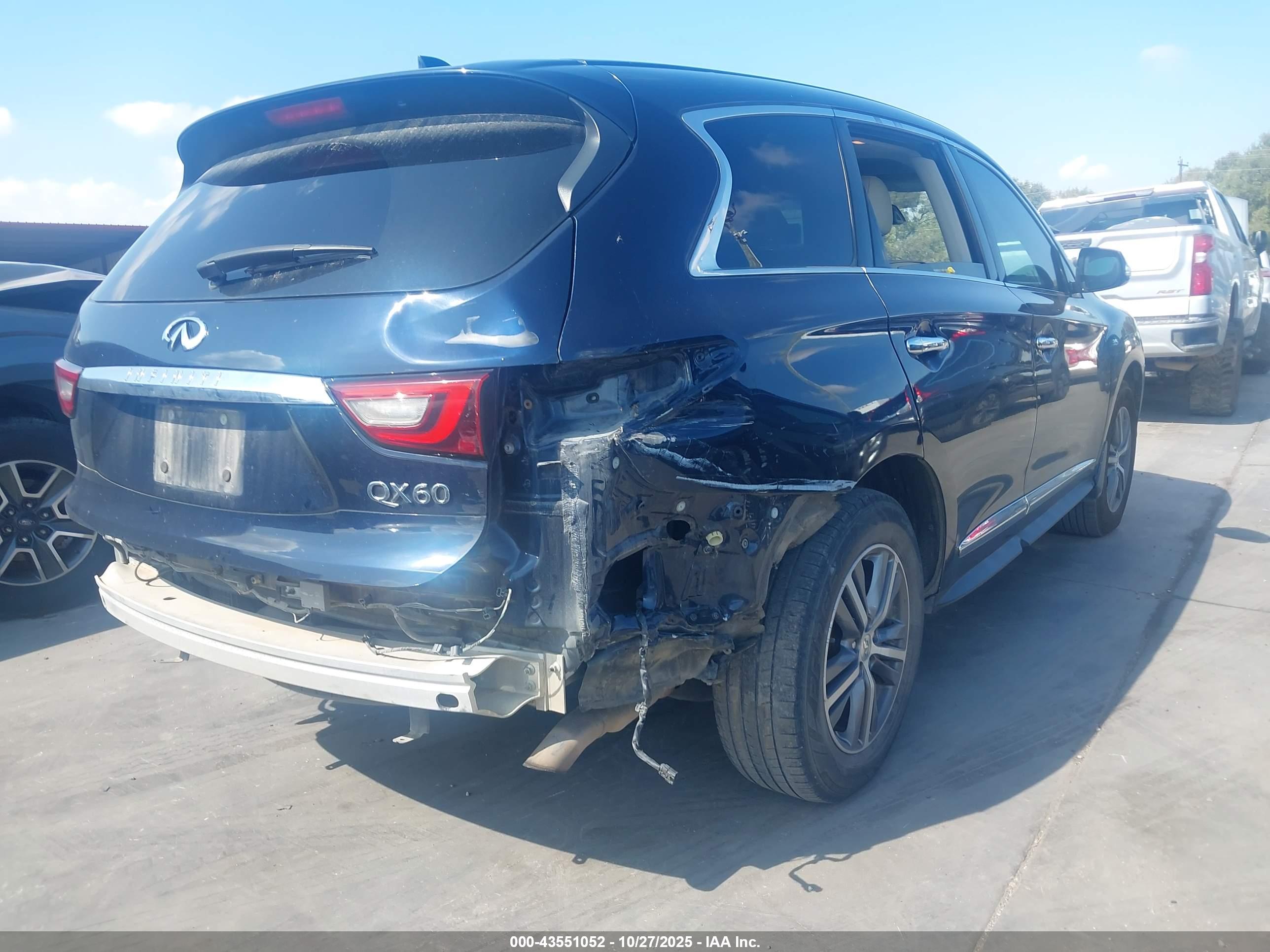 INFINITI QX60 image 4