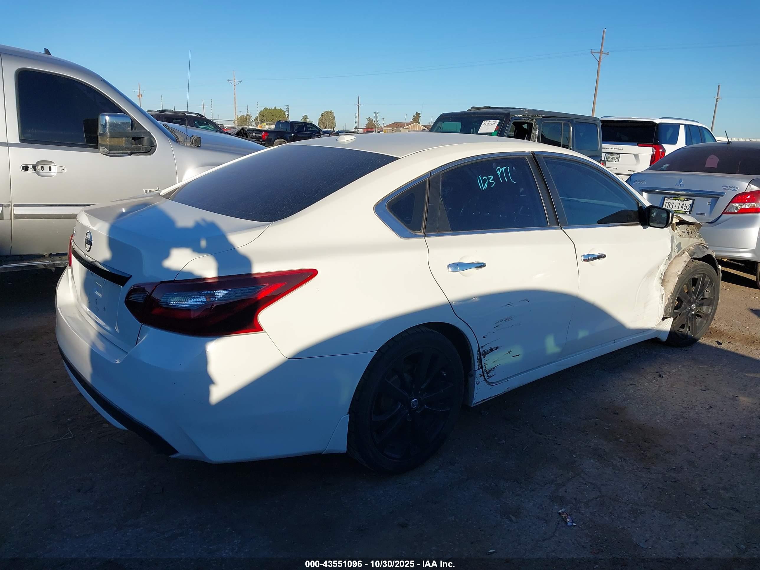 NISSAN ALTIMA image 4