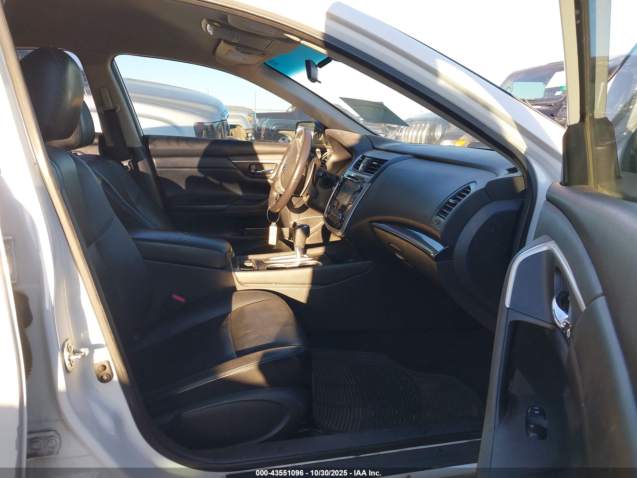 NISSAN ALTIMA image 5