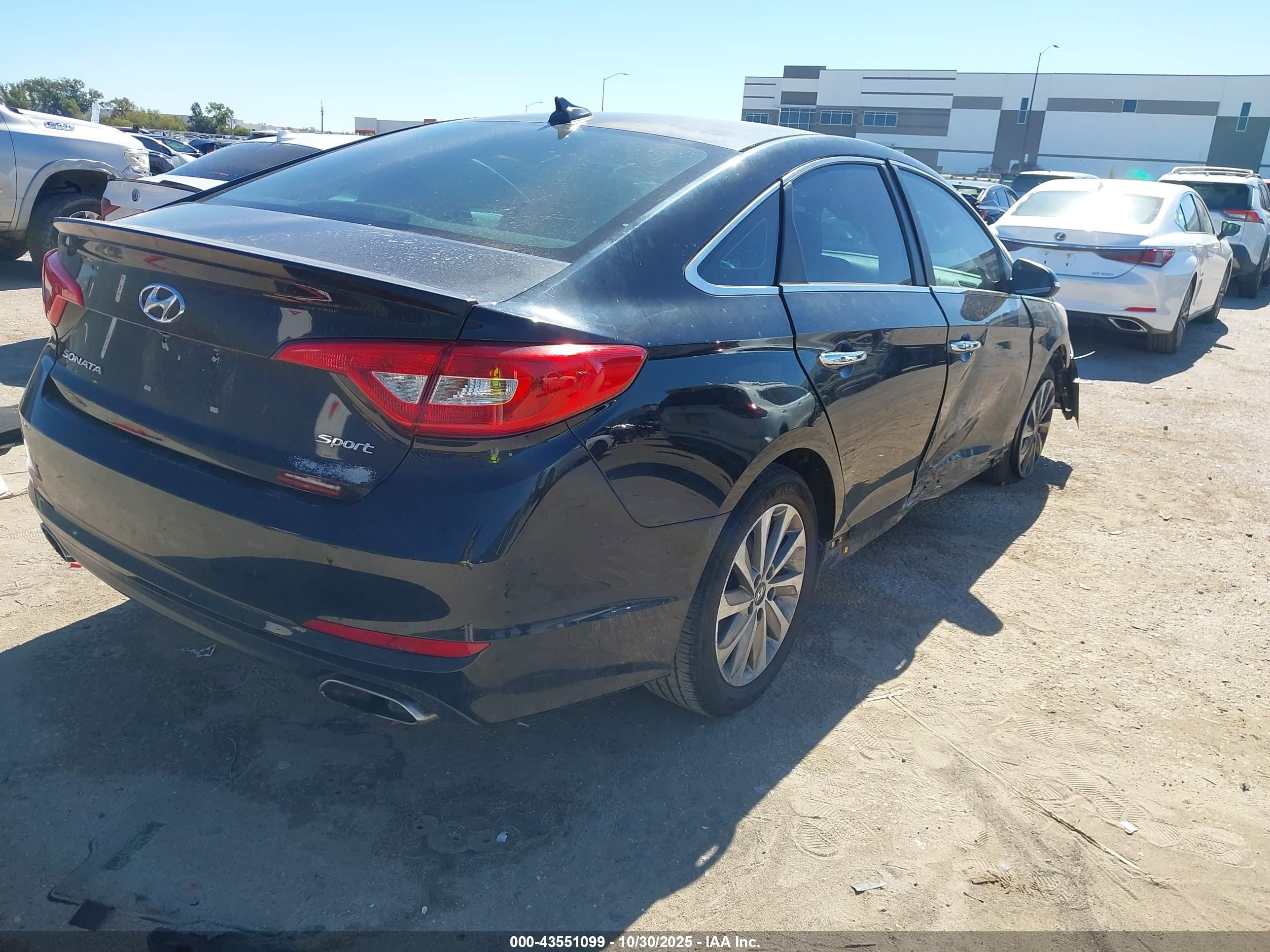 HYUNDAI SONATA image 4