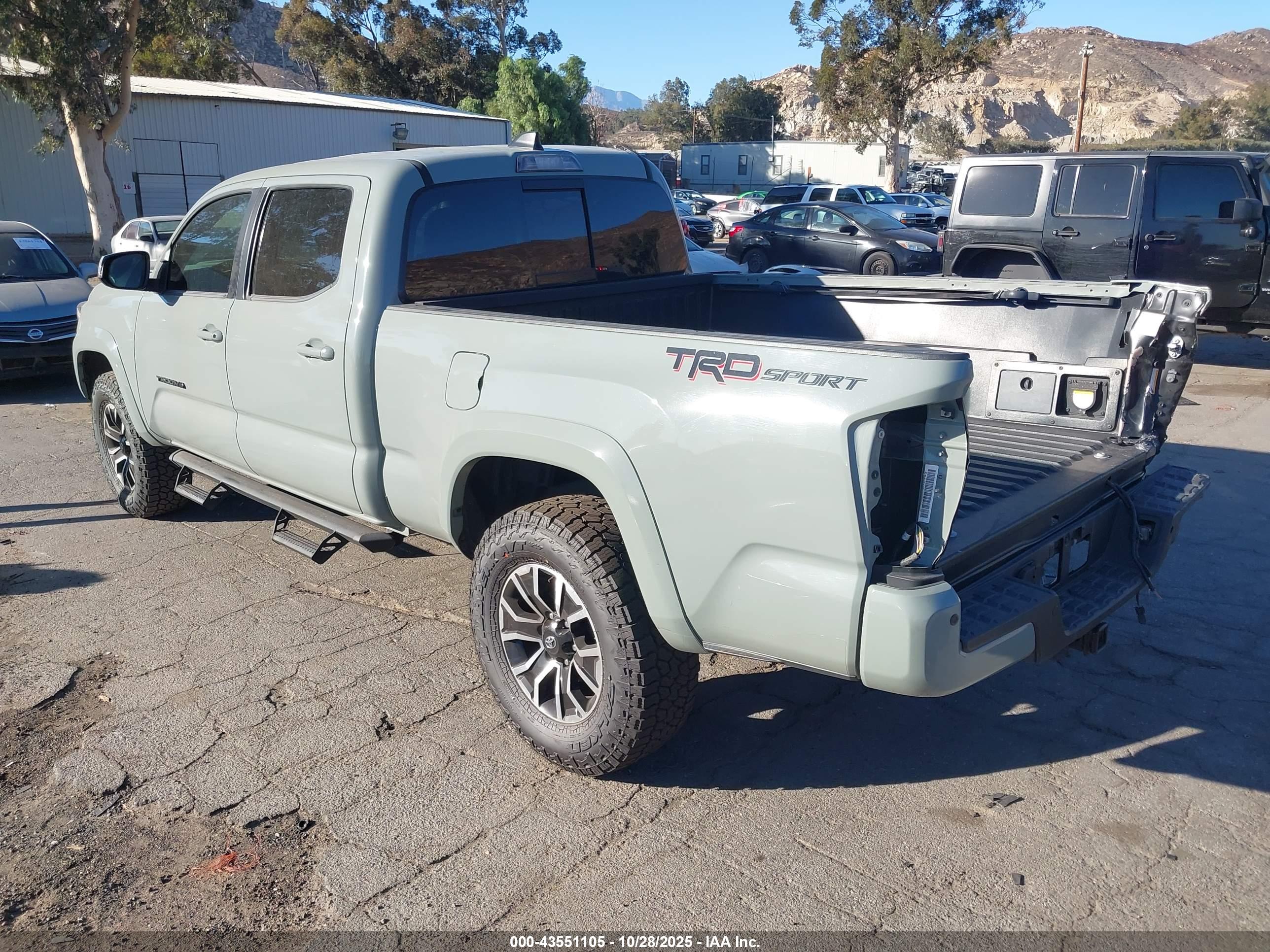 TOYOTA TACOMA image 3