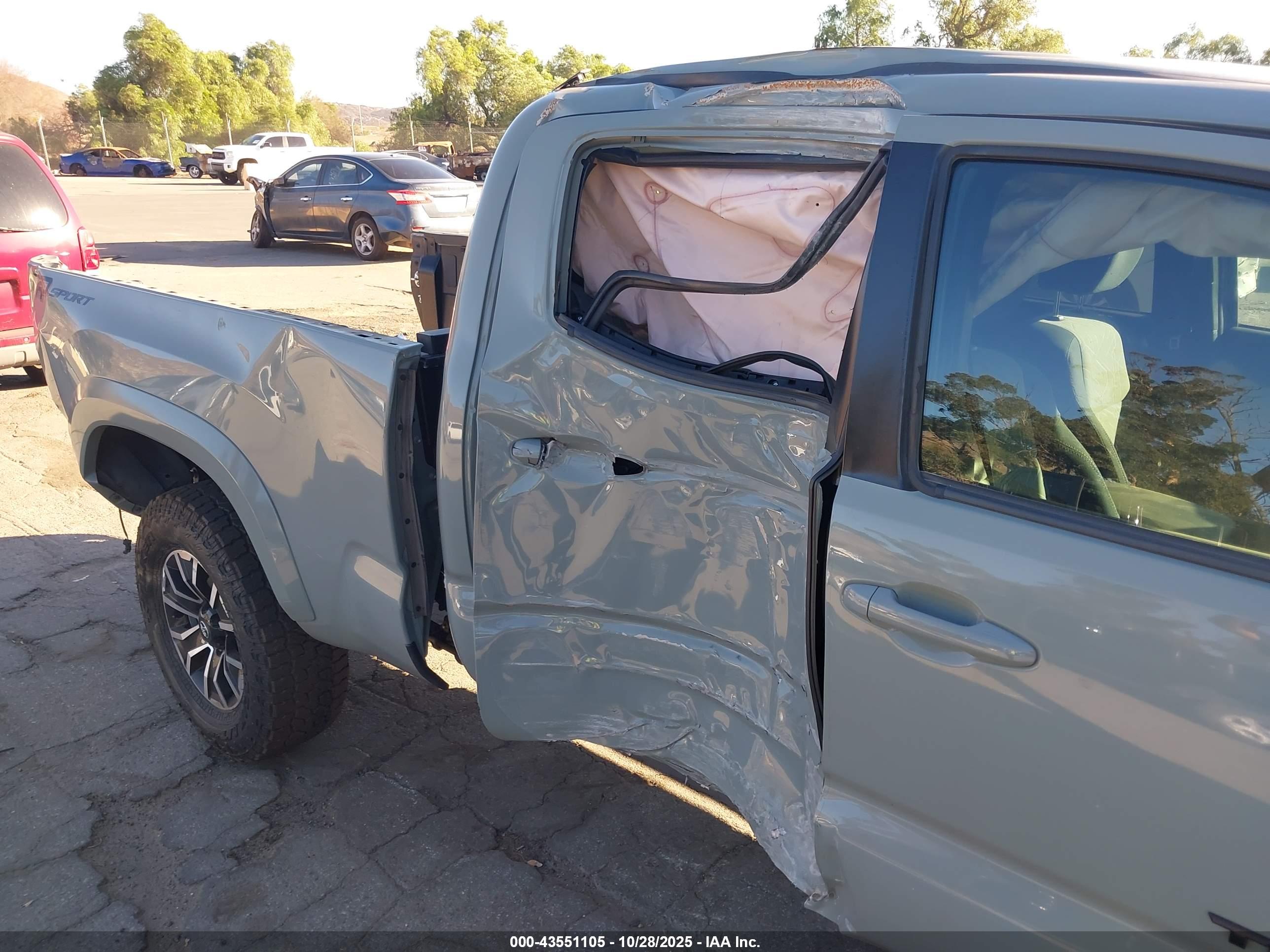 TOYOTA TACOMA image 6