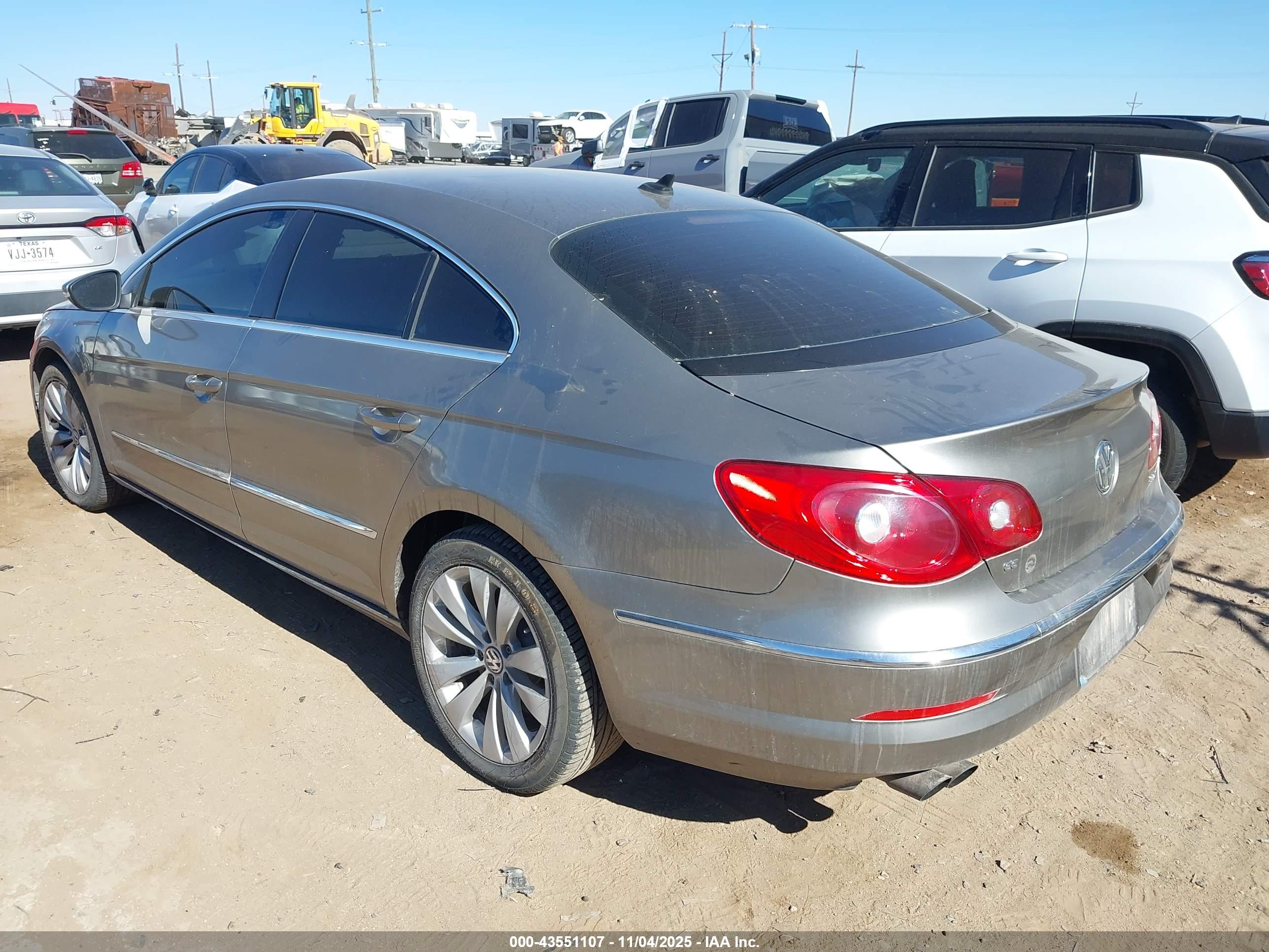 VOLKSWAGEN CC image 3