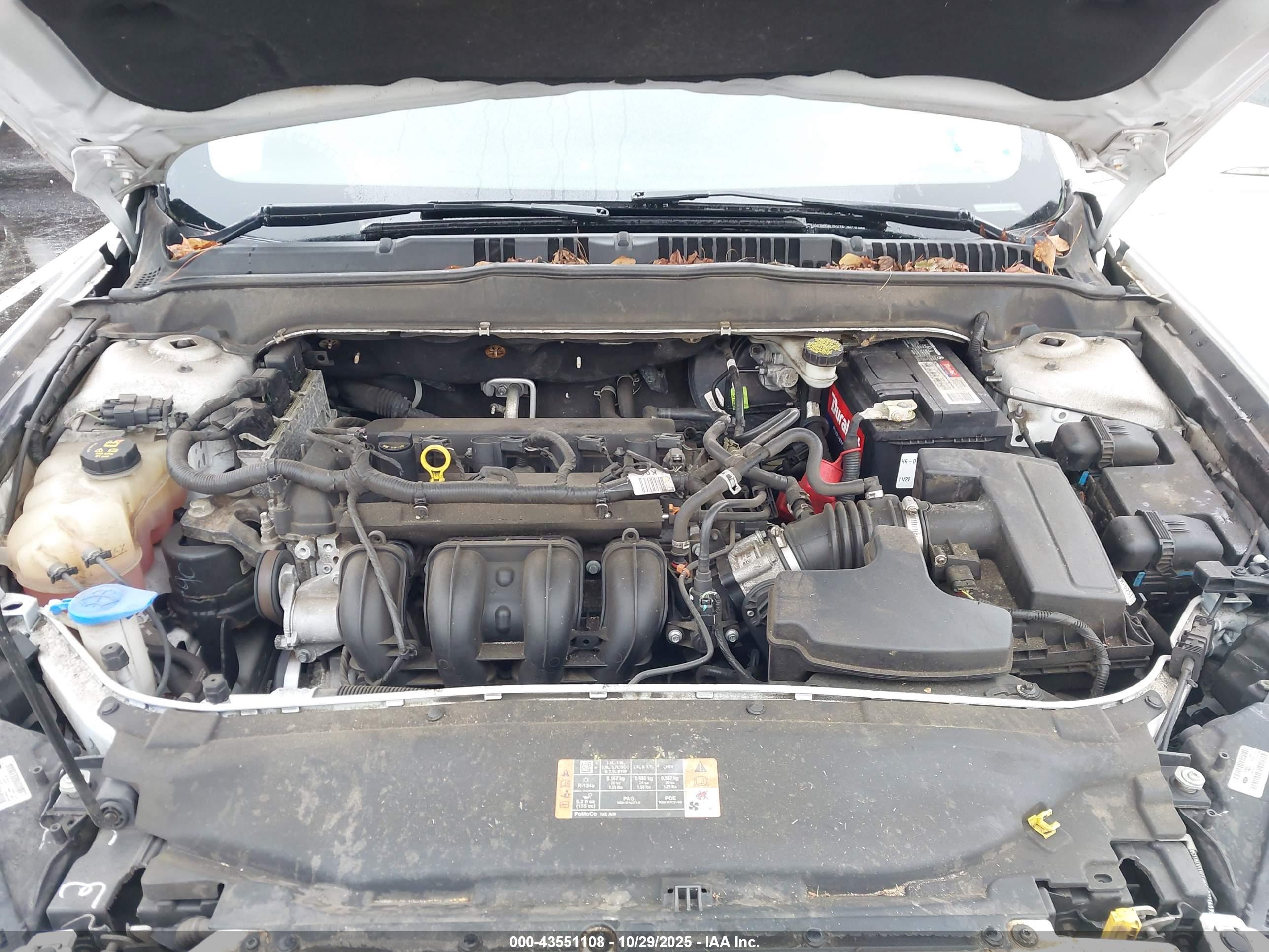 FORD FUSION image 10